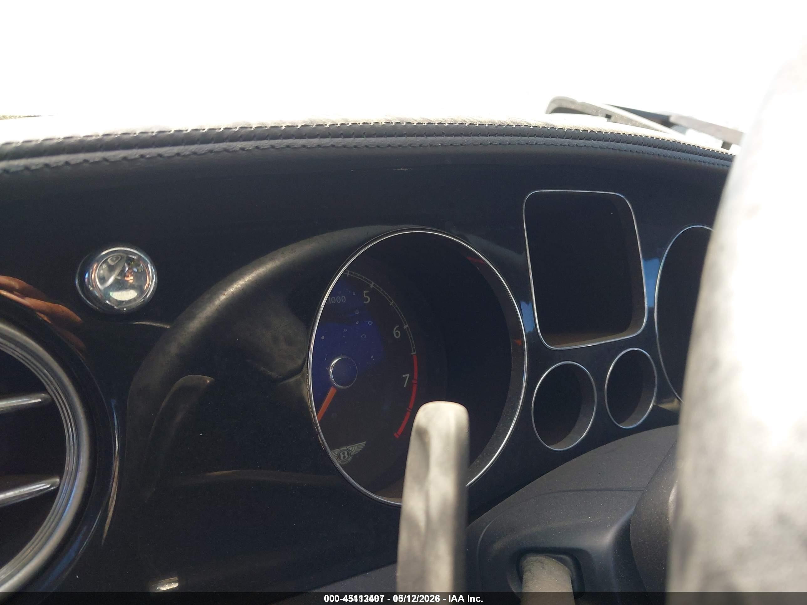 2004 Bentley Continental Gt   Красный vin: SCBCR63W54C021701
