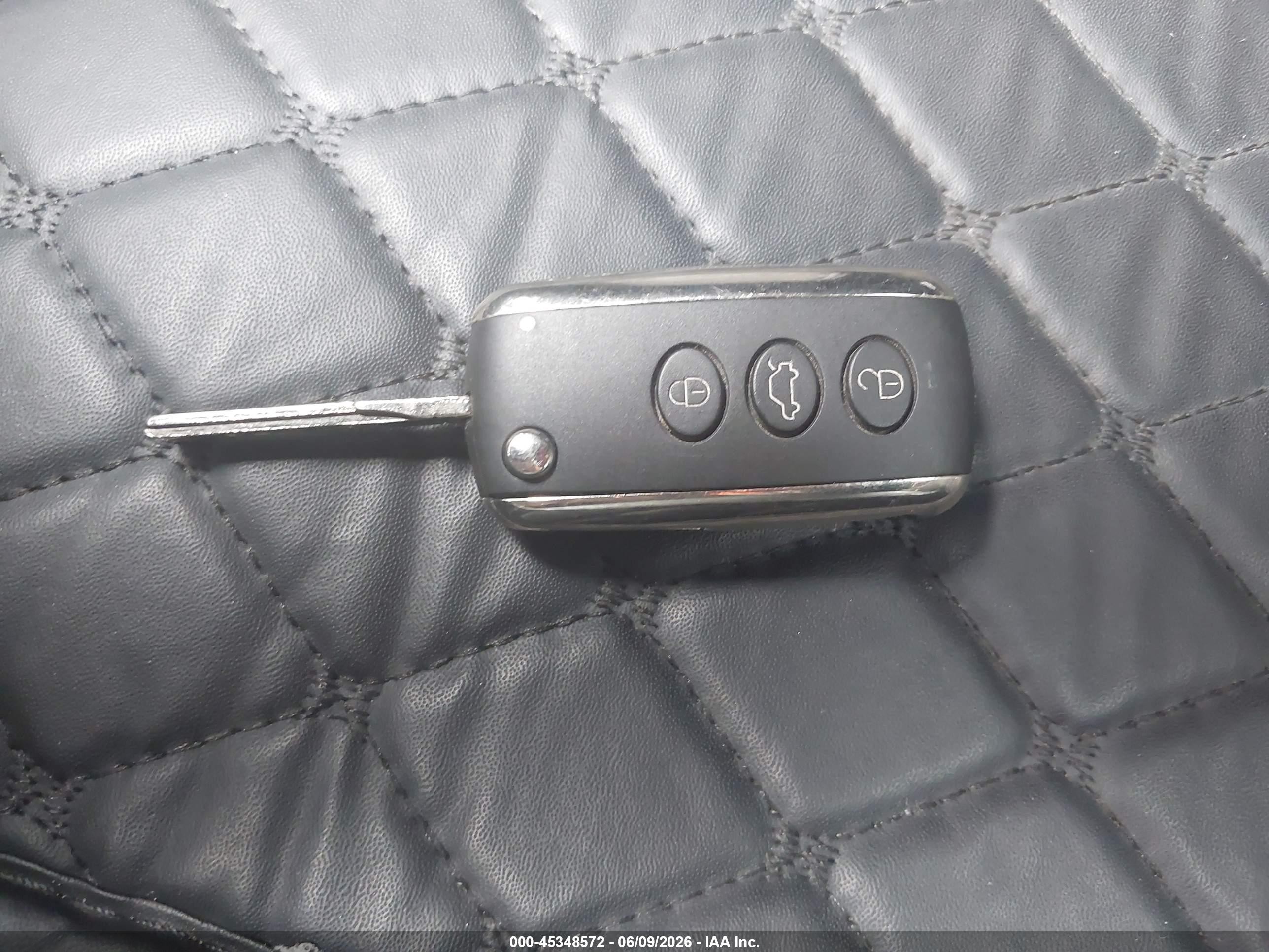 2007 Bentley Continental Gt   White vin: SCBCR73W77C040583