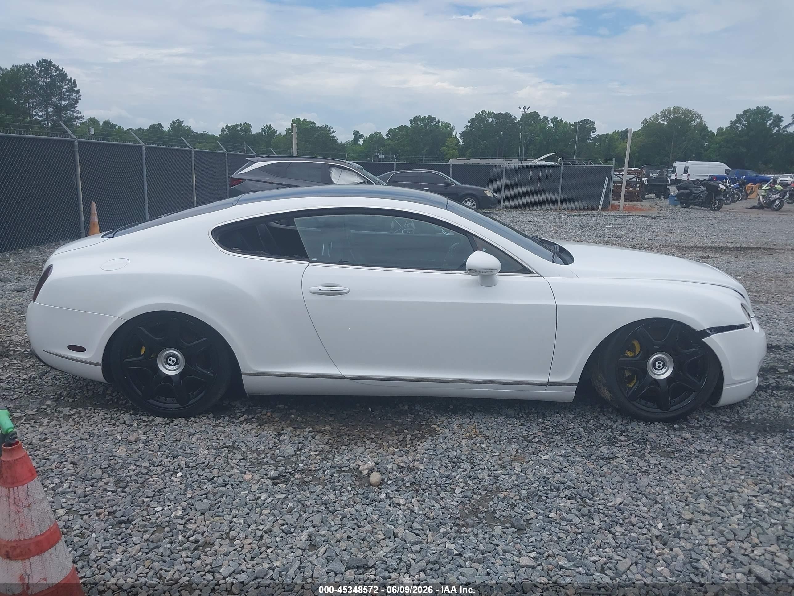 2007 Bentley Continental Gt   White vin: SCBCR73W77C040583
