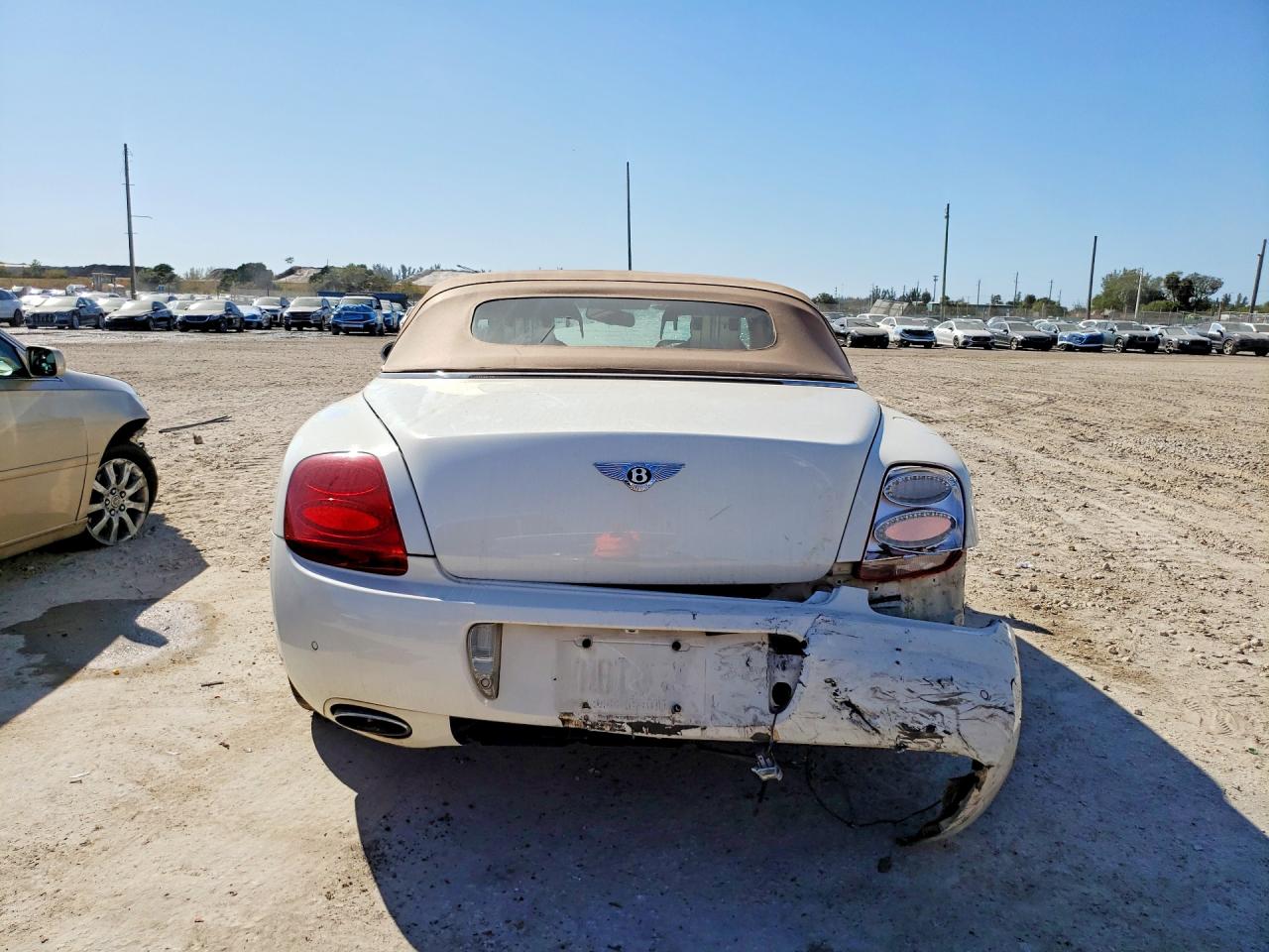 2008 Bentley Continental Gtc White vin: SCBDR33W08C053058
