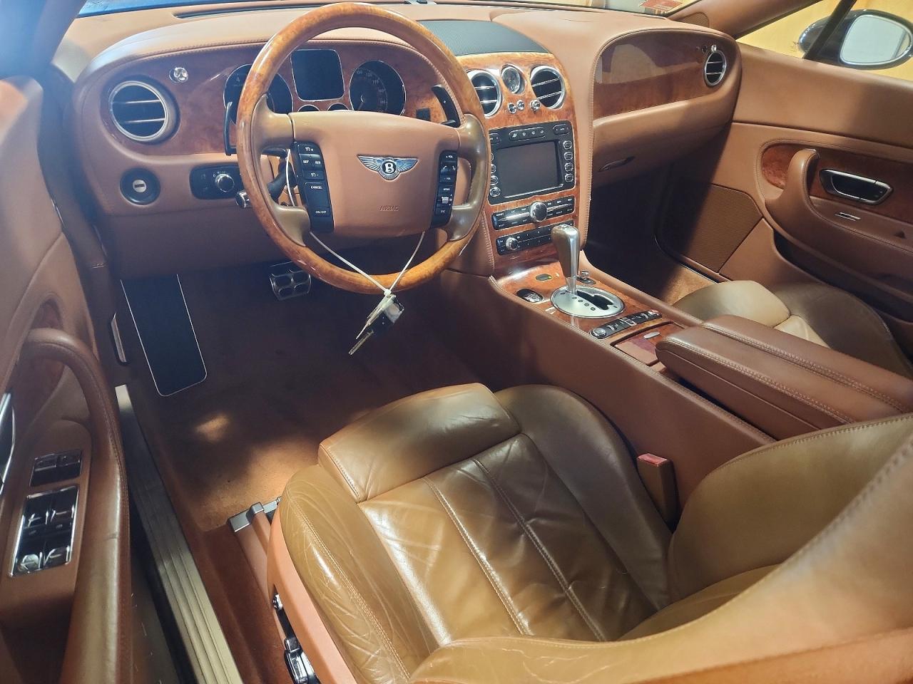 2007 Bentley Continentl Черный vin: SCBDR33W47C048007
