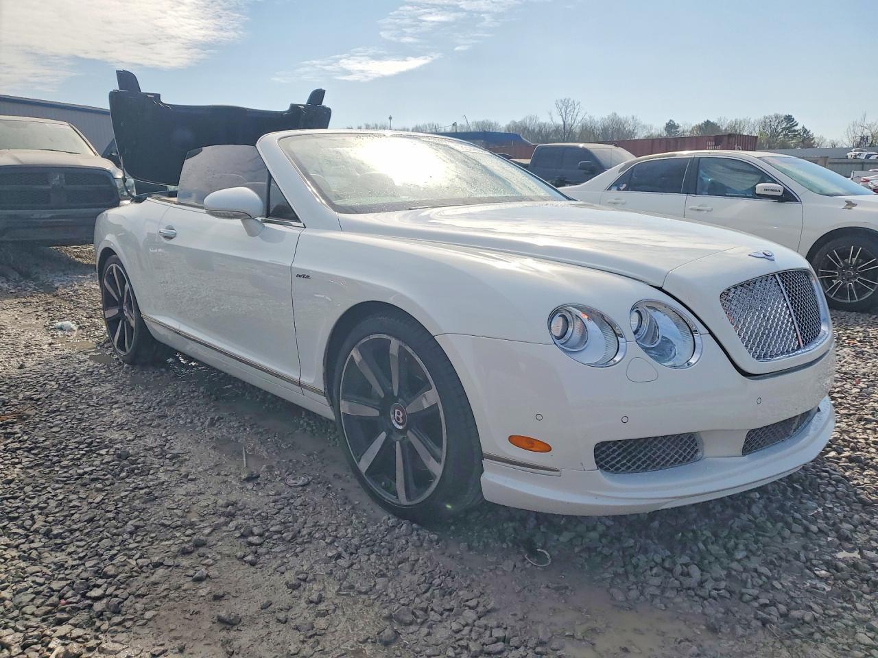2007 Bentley Continental Gtc Белый vin: SCBDR33W67C046095