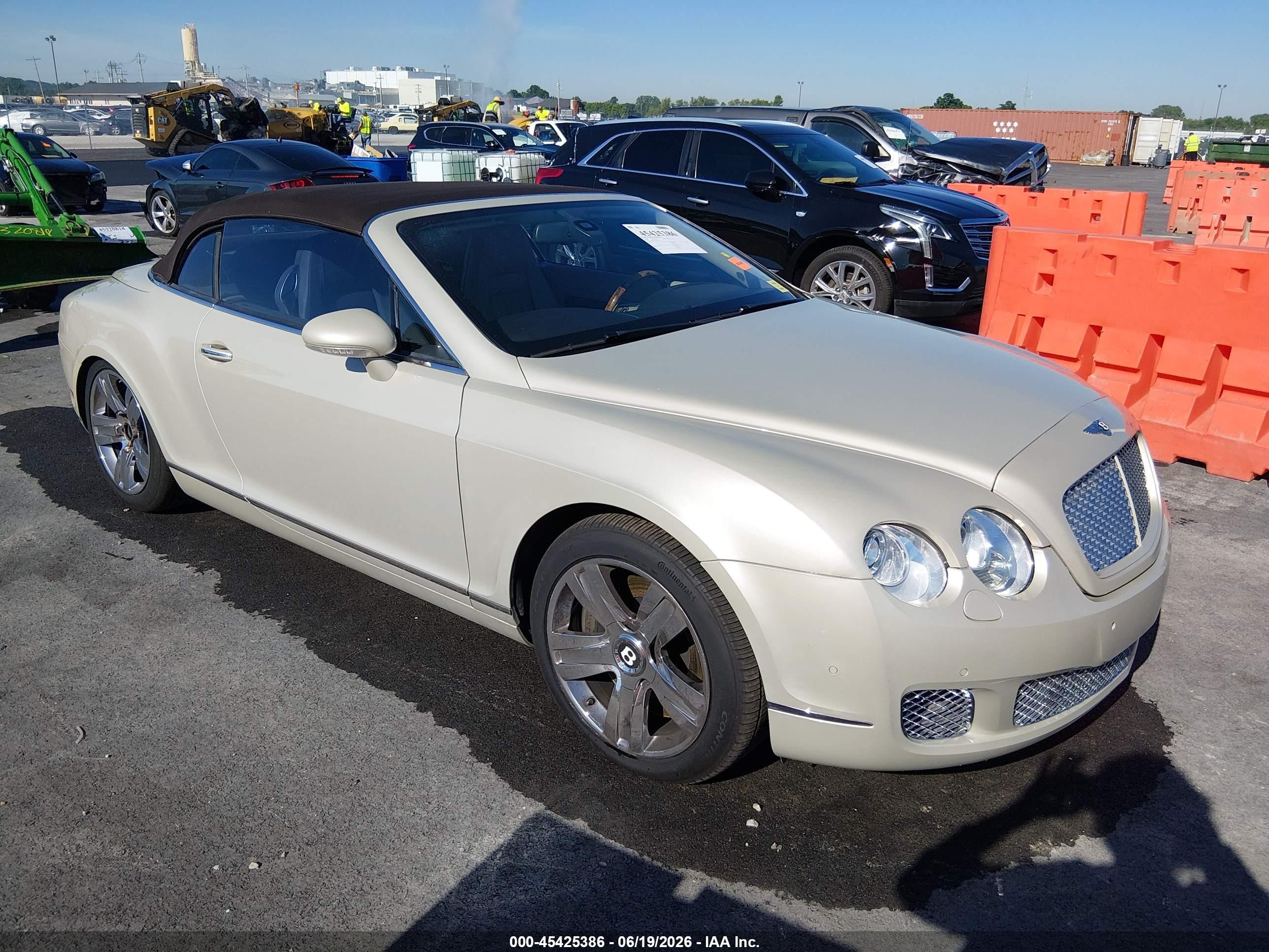 2008 Bentley Continental Gtc   Cream vin: SCBDR33W78C056703
