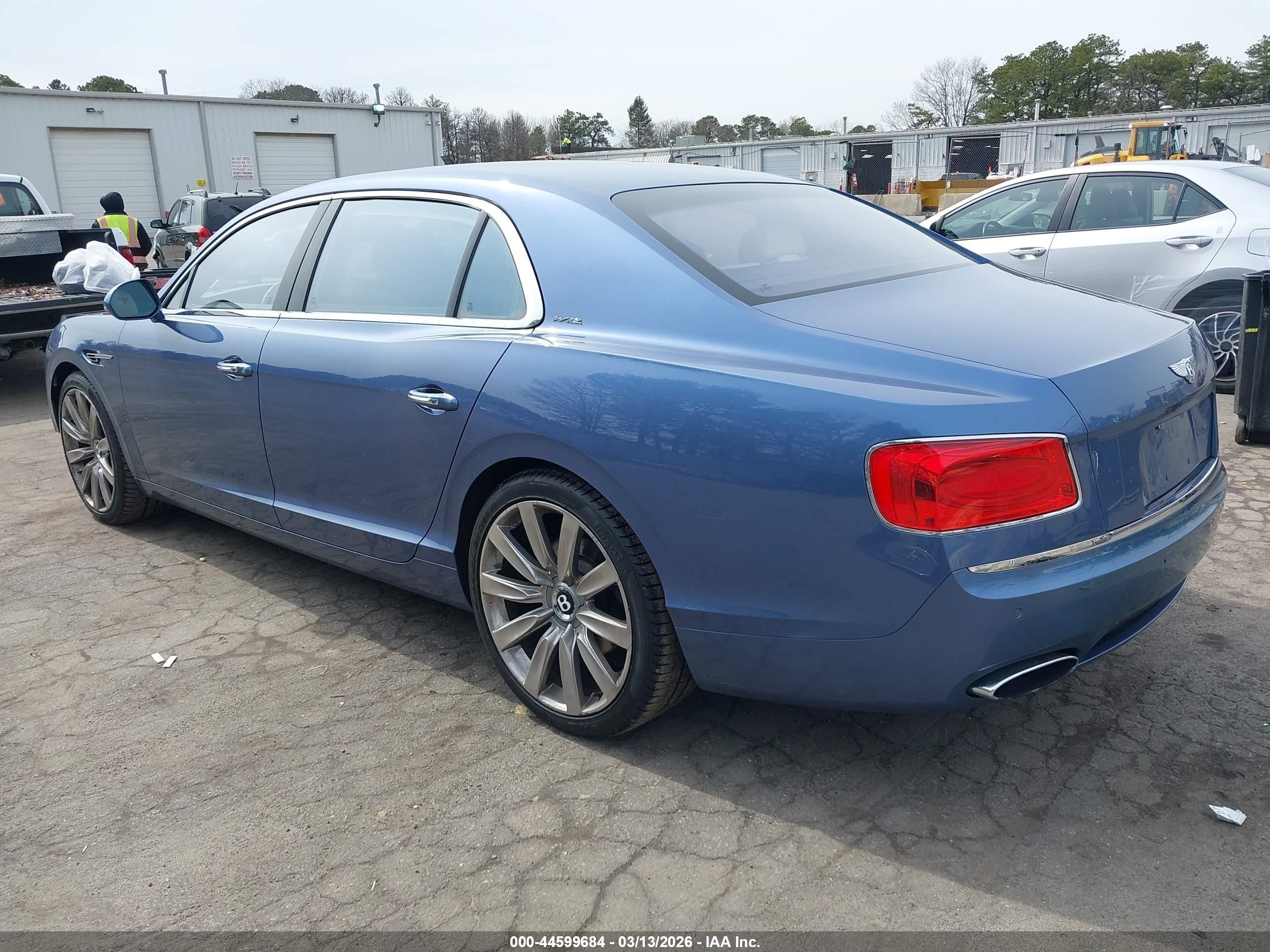 2015 Bentley Flying Spur W12 Light Blue vin: SCBEC9ZA0FC041235