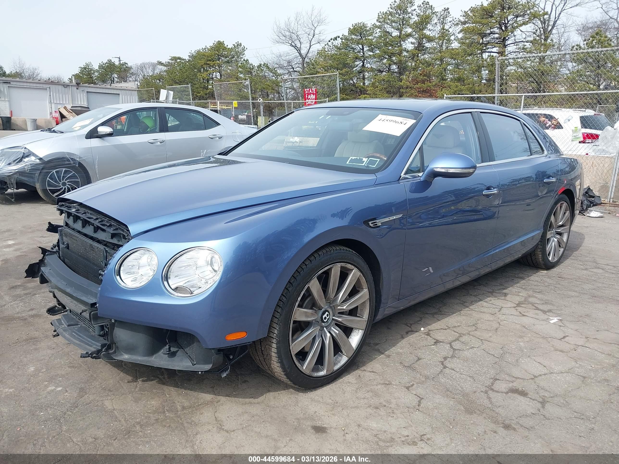 2015 Bentley Flying Spur W12 Light Blue vin: SCBEC9ZA0FC041235