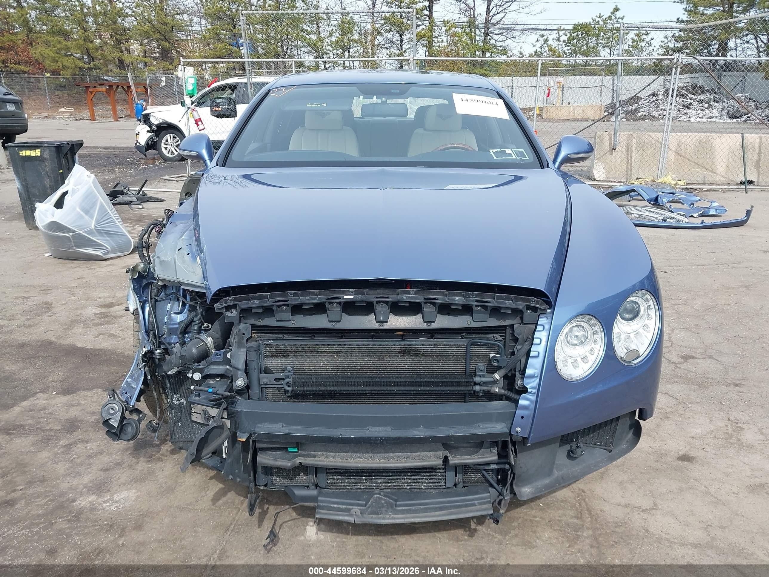2015 Bentley Flying Spur W12 Light Blue vin: SCBEC9ZA0FC041235