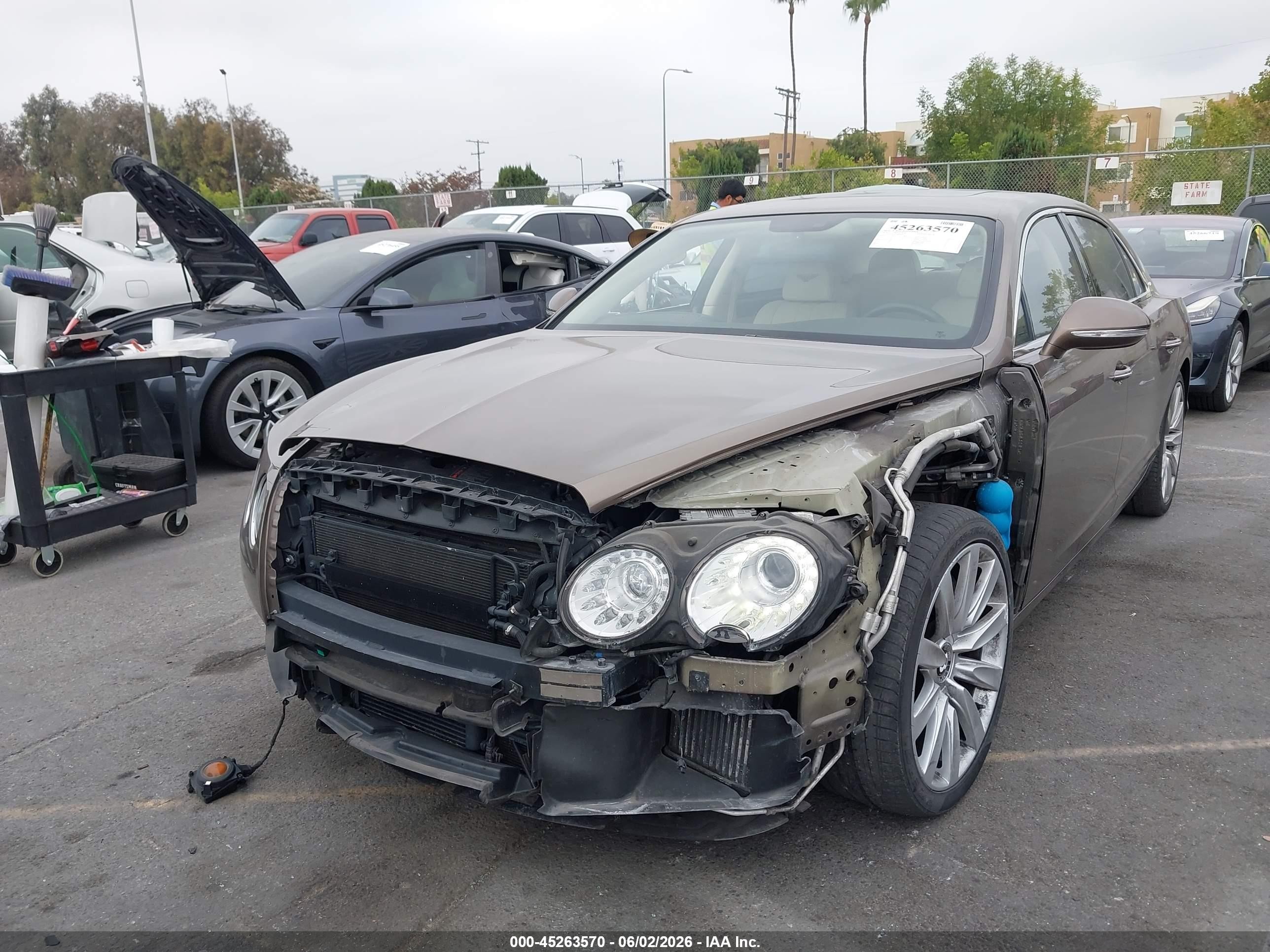2014 Bentley Flying Spur   Brown vin: SCBEC9ZA2EC090791