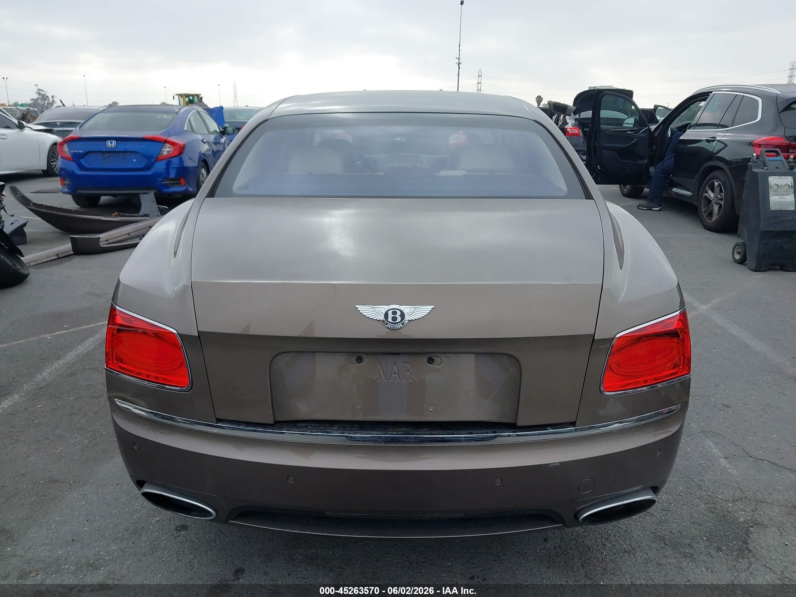 2014 Bentley Flying Spur   Brown vin: SCBEC9ZA2EC090791