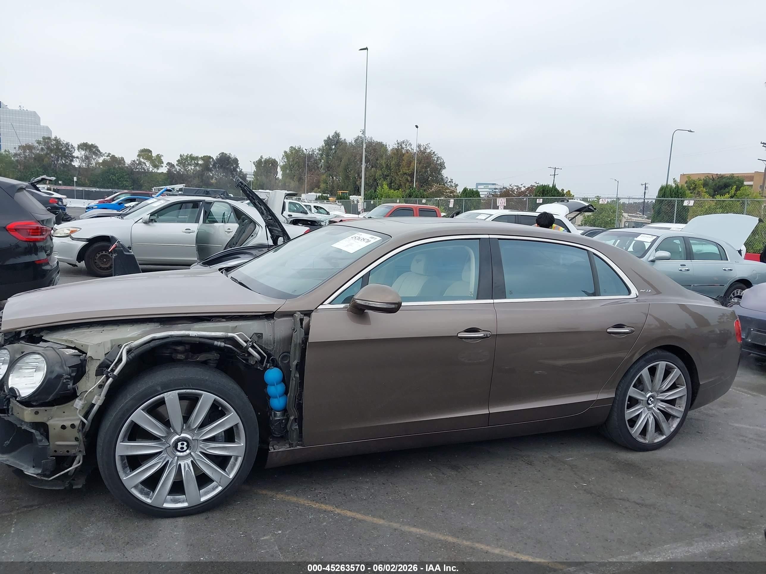 2014 Bentley Flying Spur   Brown vin: SCBEC9ZA2EC090791