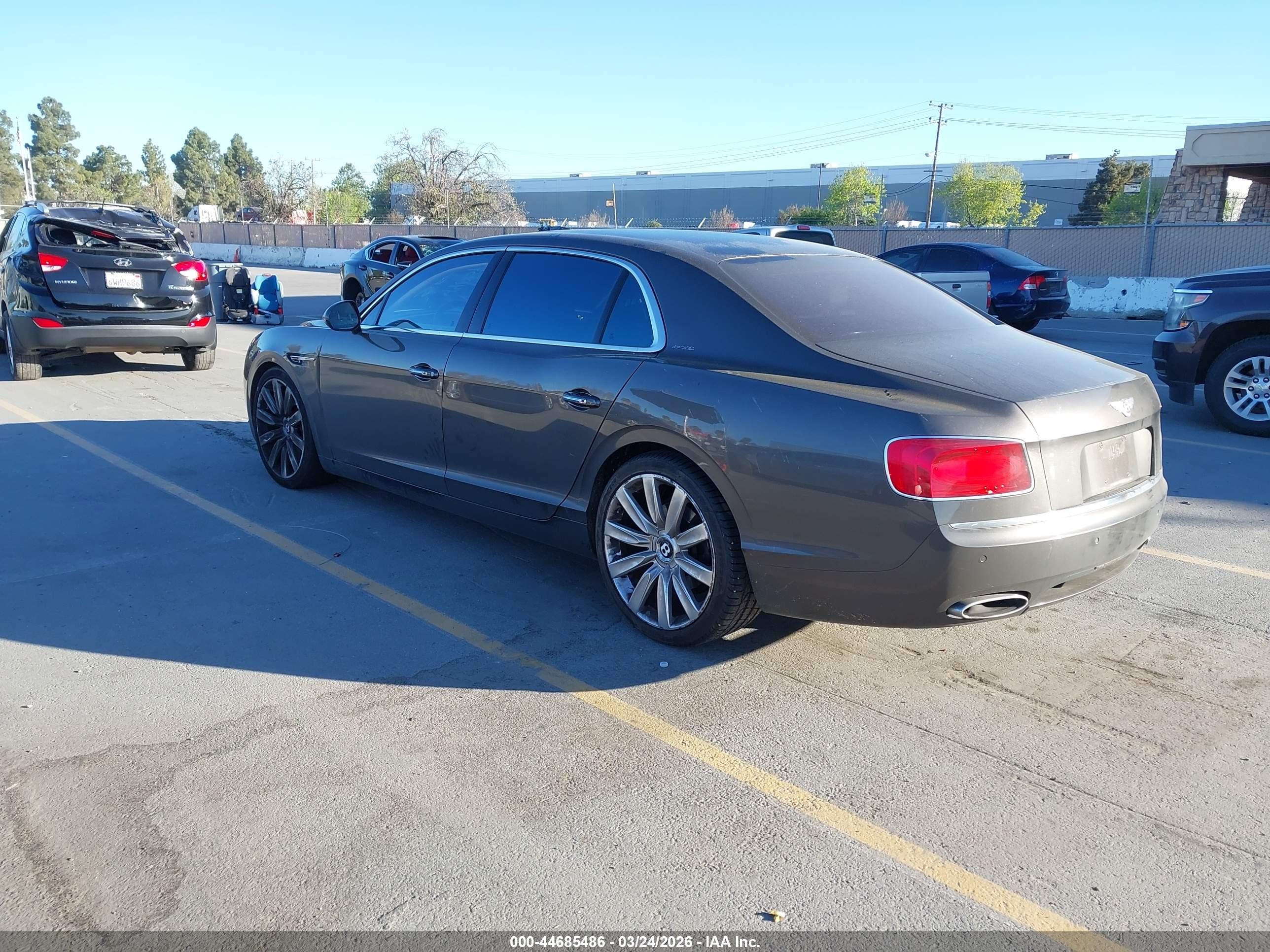 2015 Bentley Flying Spur W12 Gray vin: SCBEC9ZA4FC041366