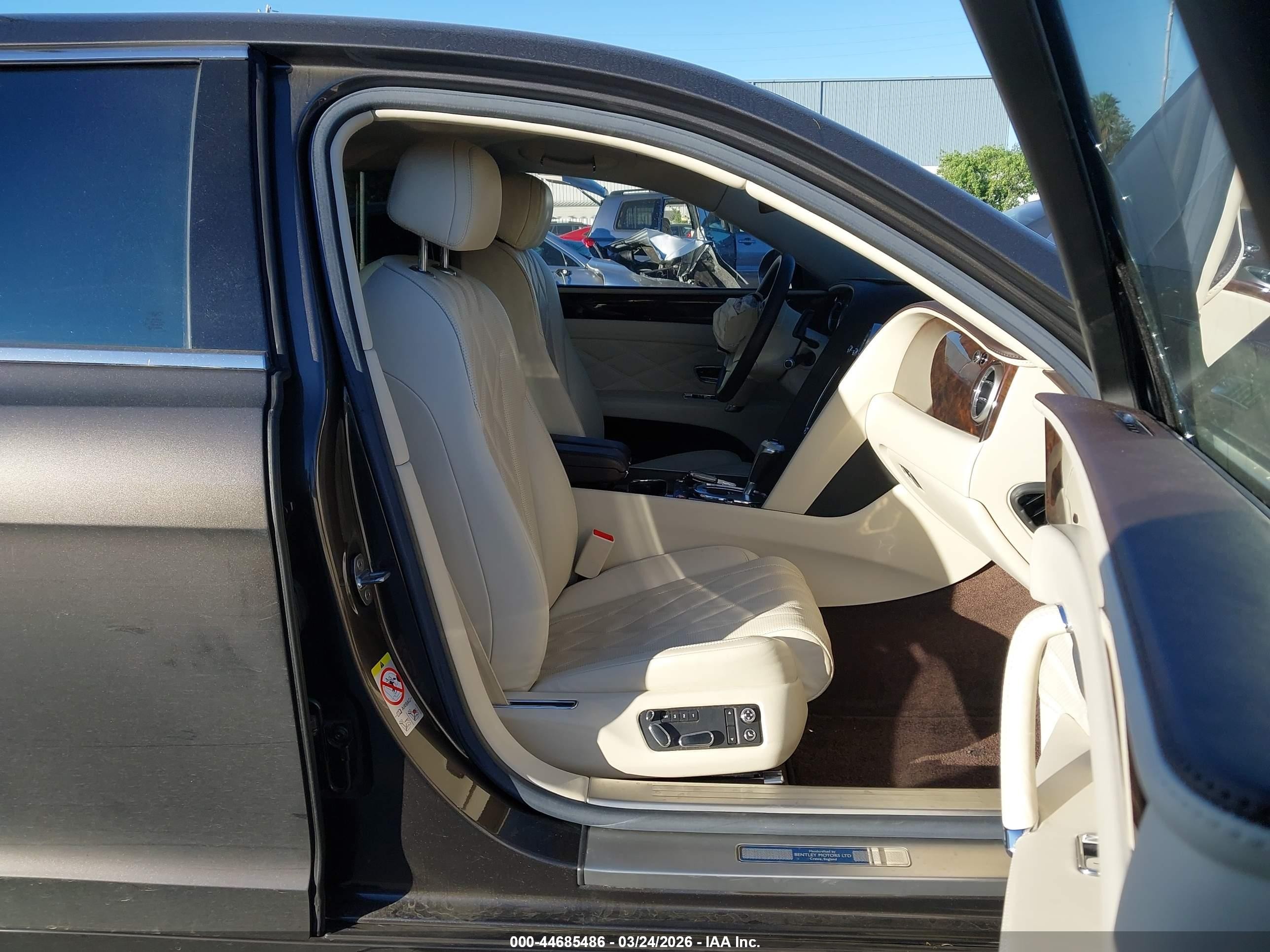 2015 Bentley Flying Spur W12 Gray vin: SCBEC9ZA4FC041366