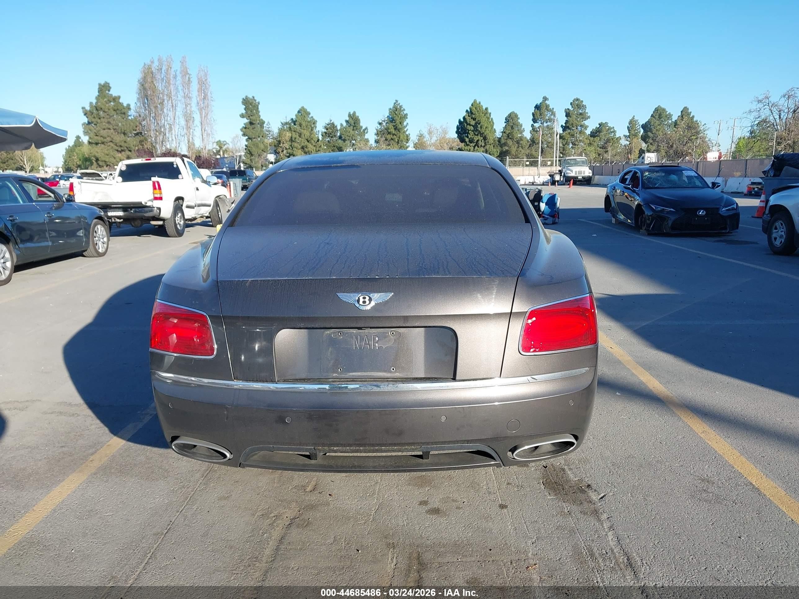 2015 Bentley Flying Spur W12 Gray vin: SCBEC9ZA4FC041366