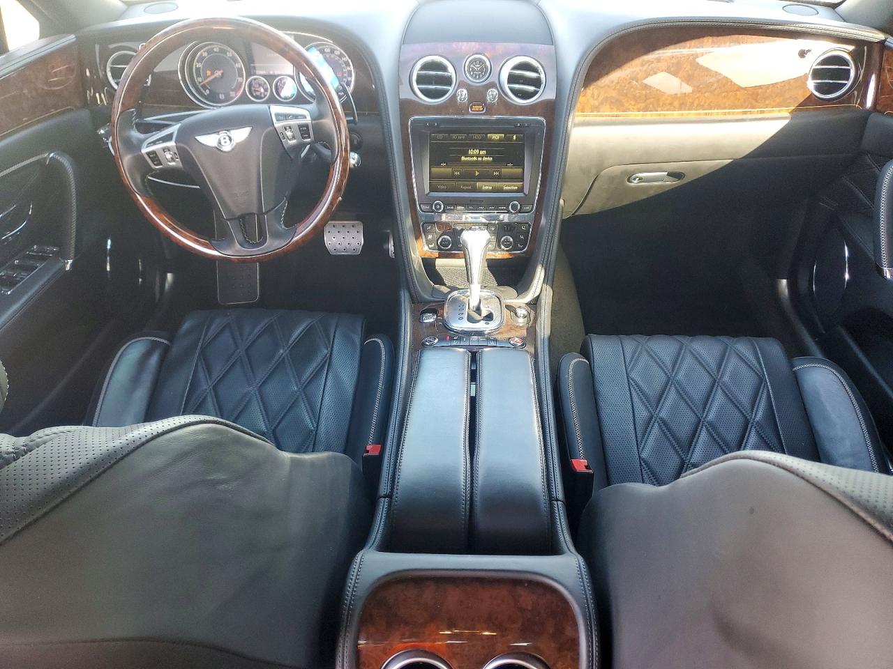 2015 Bentley Flying Spur Черный vin: SCBEC9ZA8FC043122