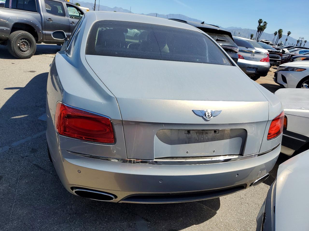 2015 Bentley Flying Spur Silver vin: SCBEC9ZA9FC044442