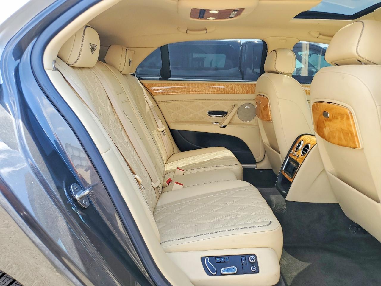 2014 Bentley Flying Spur Gray vin: SCBEC9ZAXEC089842