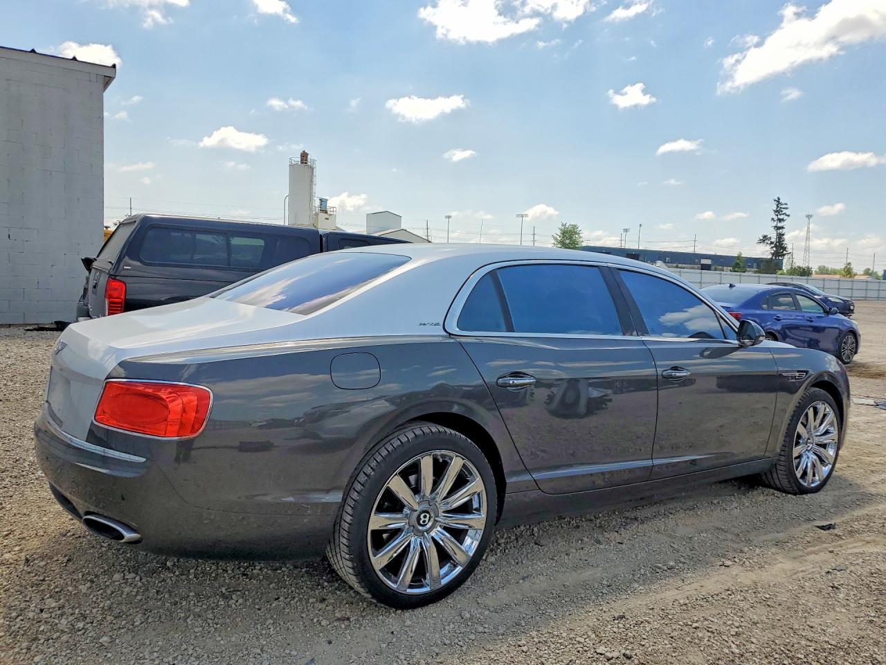 2014 Bentley Flying Spur Gray vin: SCBEC9ZAXEC089842
