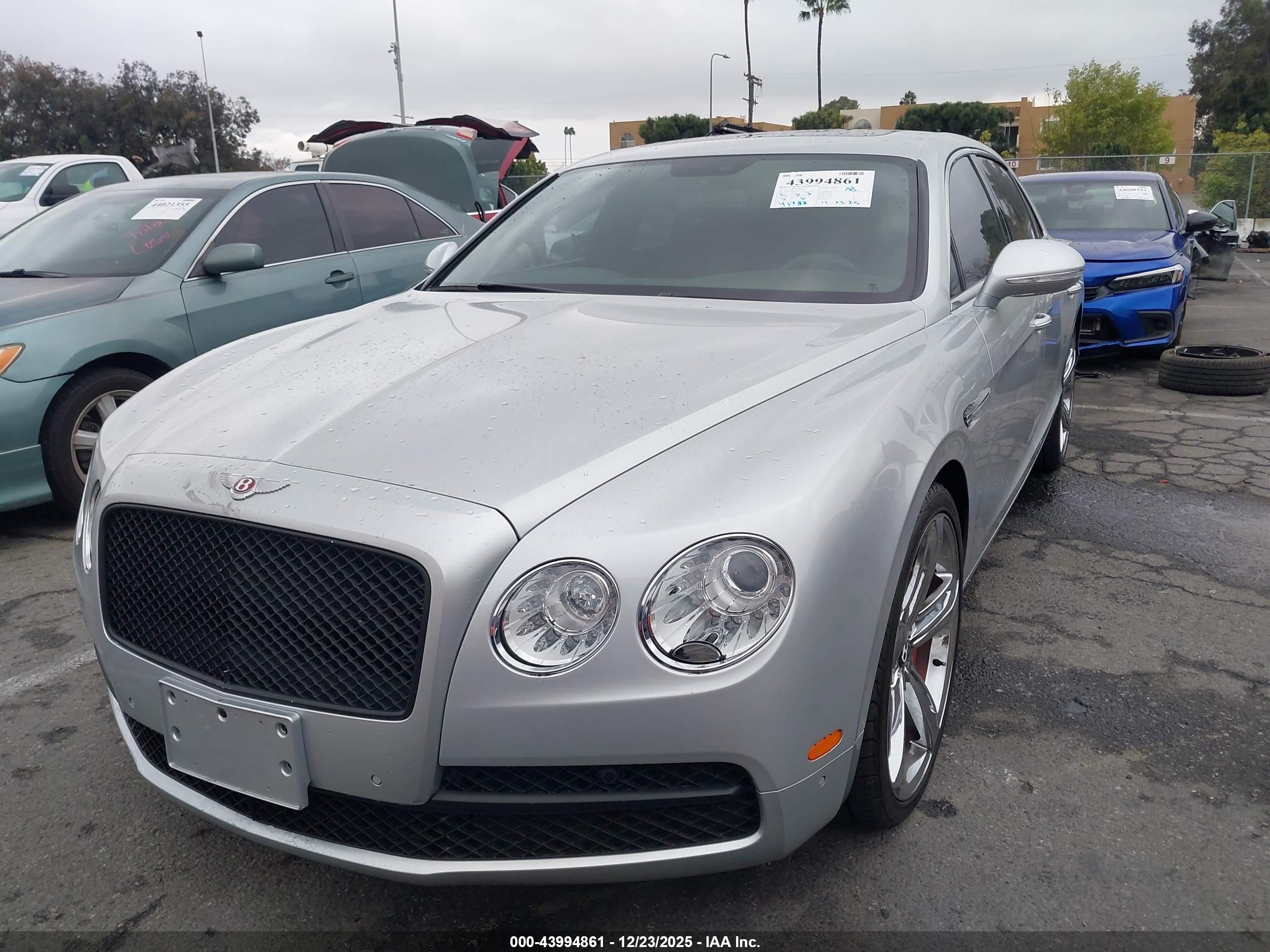 2015 Bentley Flying Spur V8 Silver vin: SCBET9ZA5FC049752