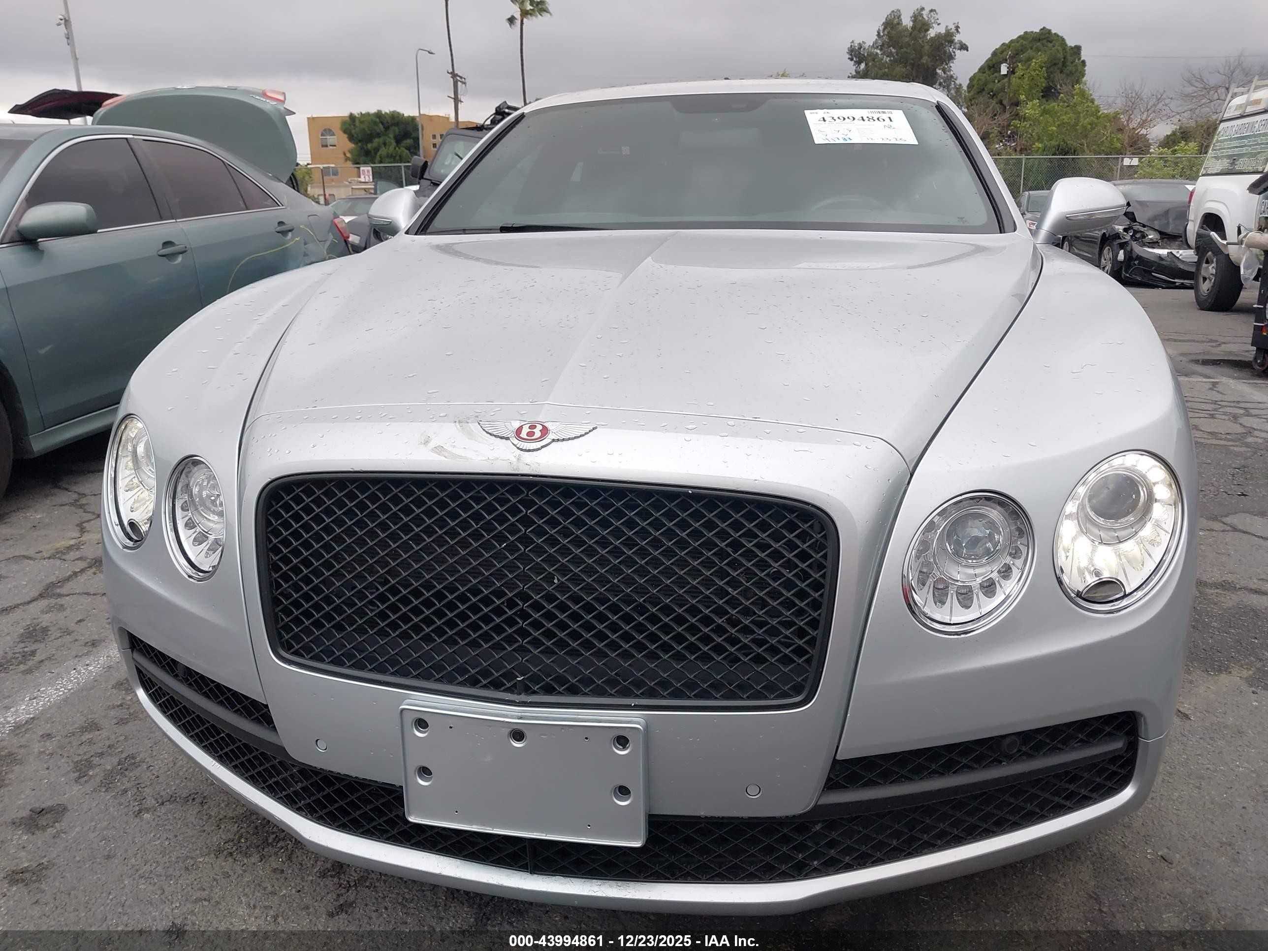 2015 Bentley Flying Spur V8 Silver vin: SCBET9ZA5FC049752