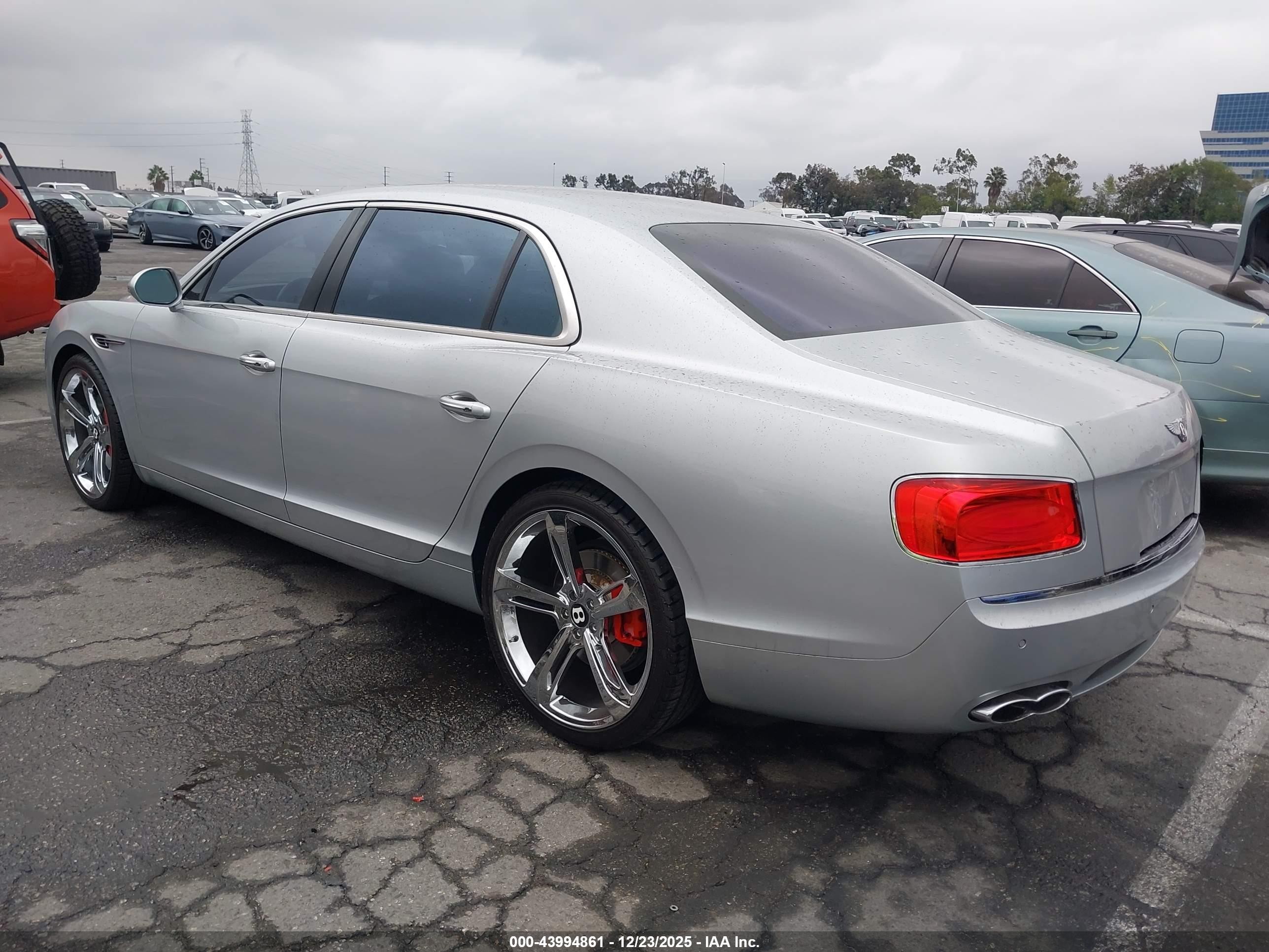 2015 Bentley Flying Spur V8 Silver vin: SCBET9ZA5FC049752