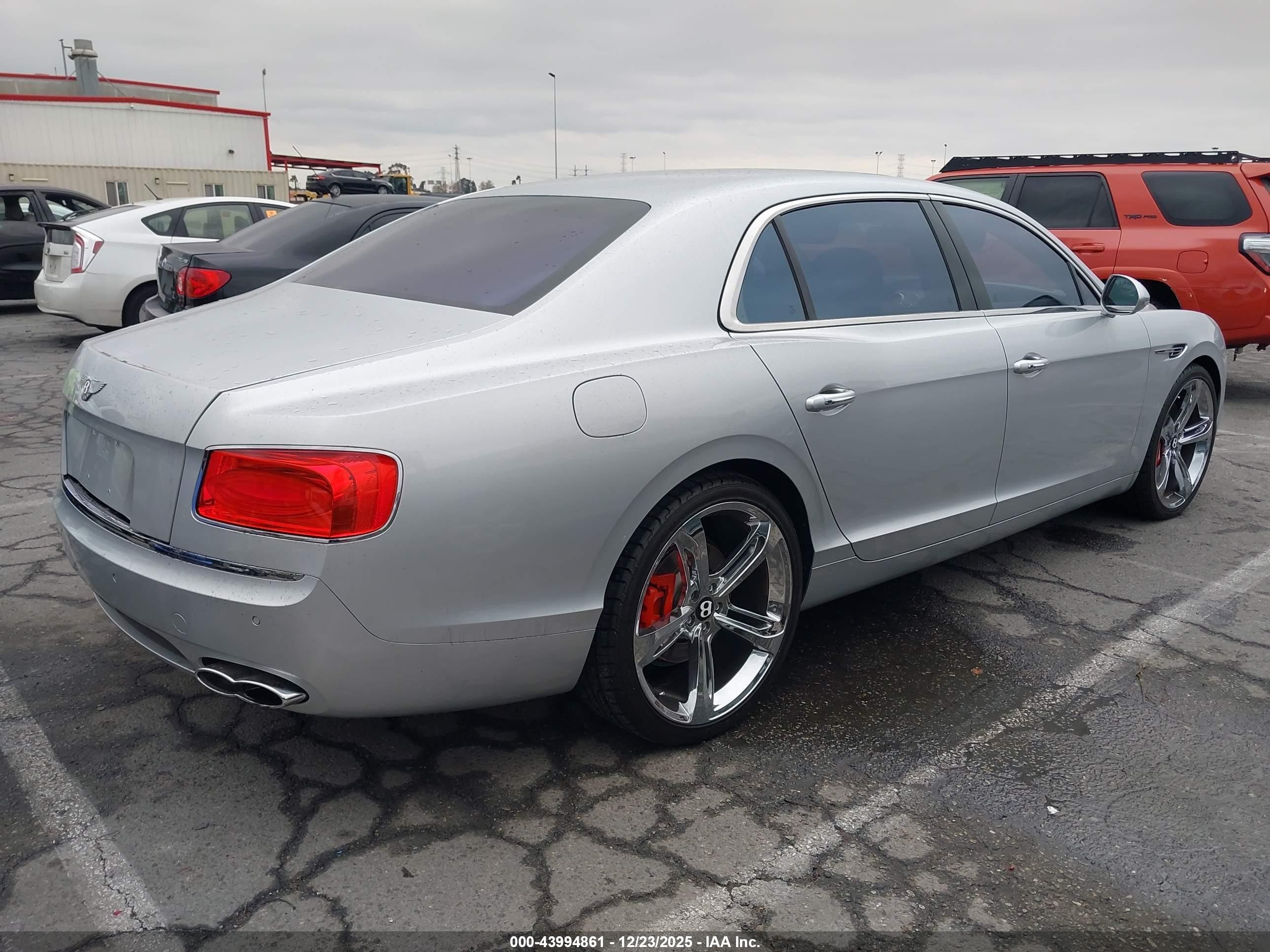 2015 Bentley Flying Spur V8 Silver vin: SCBET9ZA5FC049752