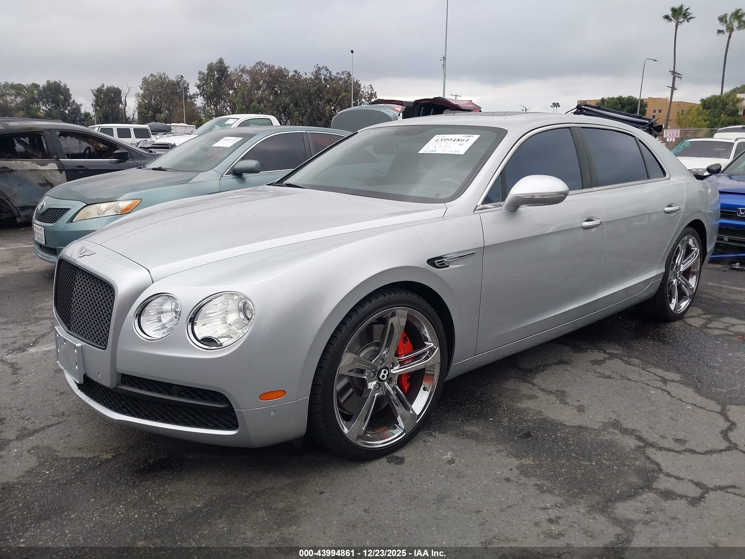2015 Bentley Flying Spur V8 Silver vin: SCBET9ZA5FC049752