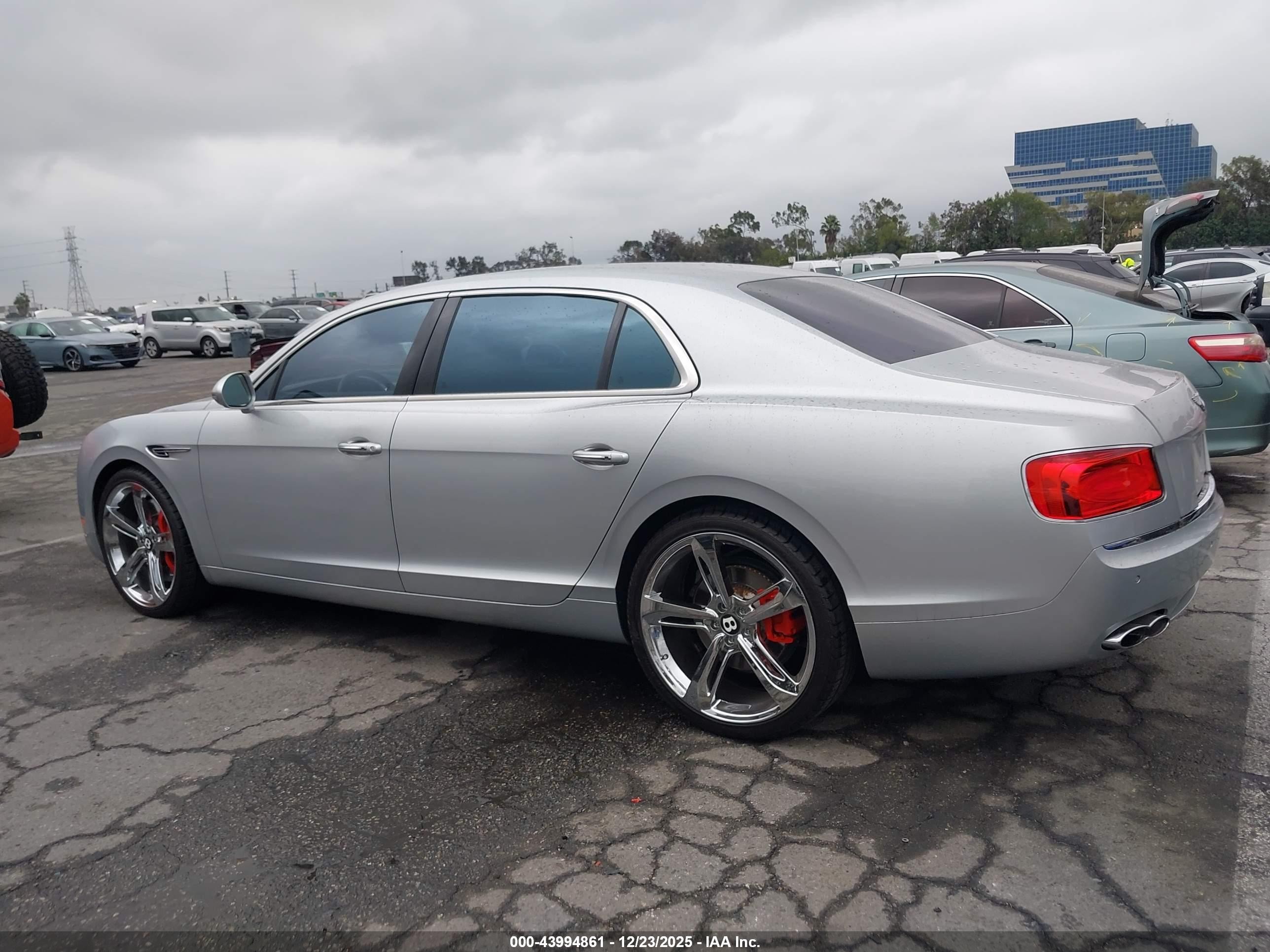 2015 Bentley Flying Spur V8 Silver vin: SCBET9ZA5FC049752