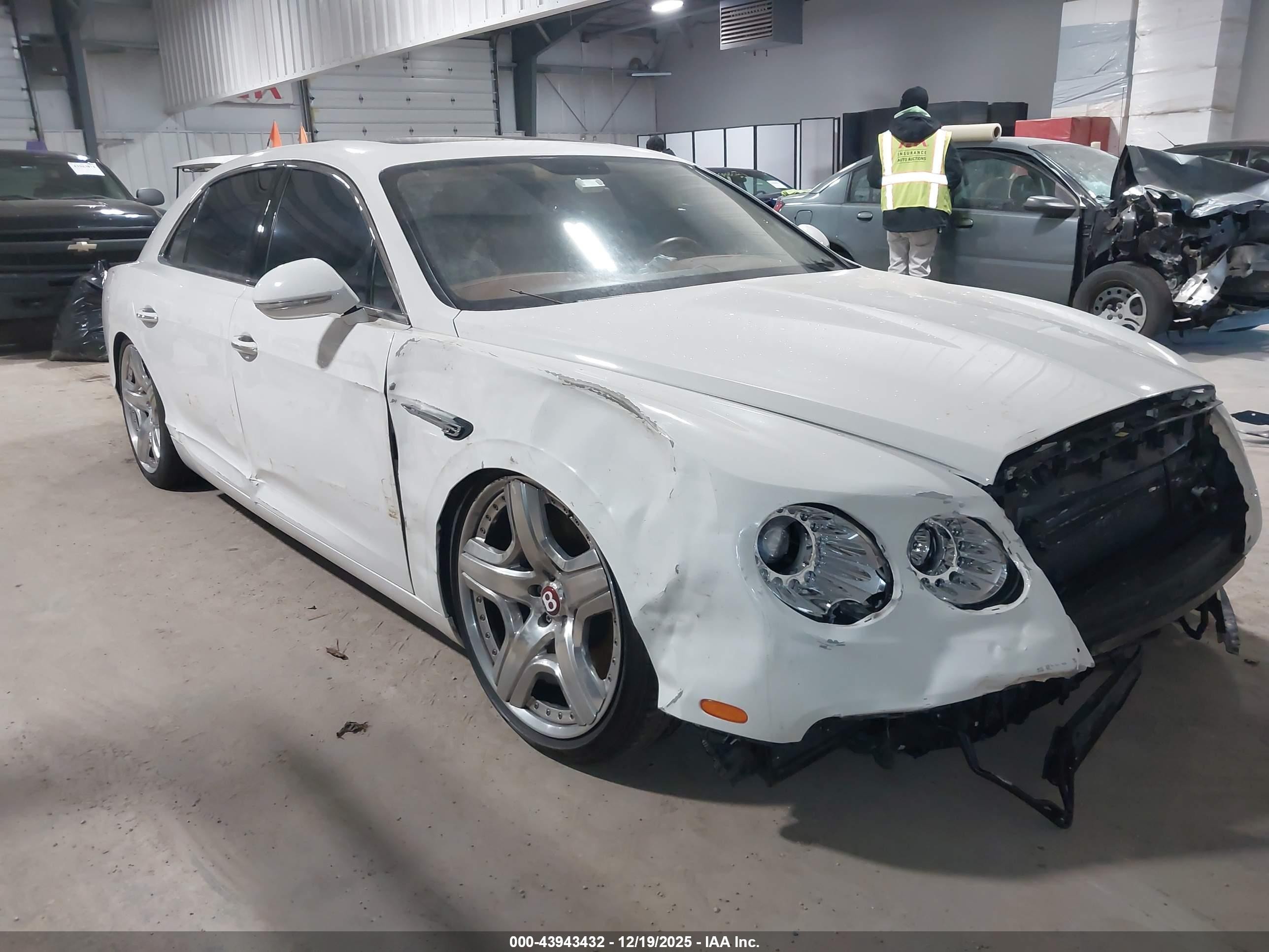2015 Bentley Flying Spur V8 White vin: SCBET9ZA6FC041787