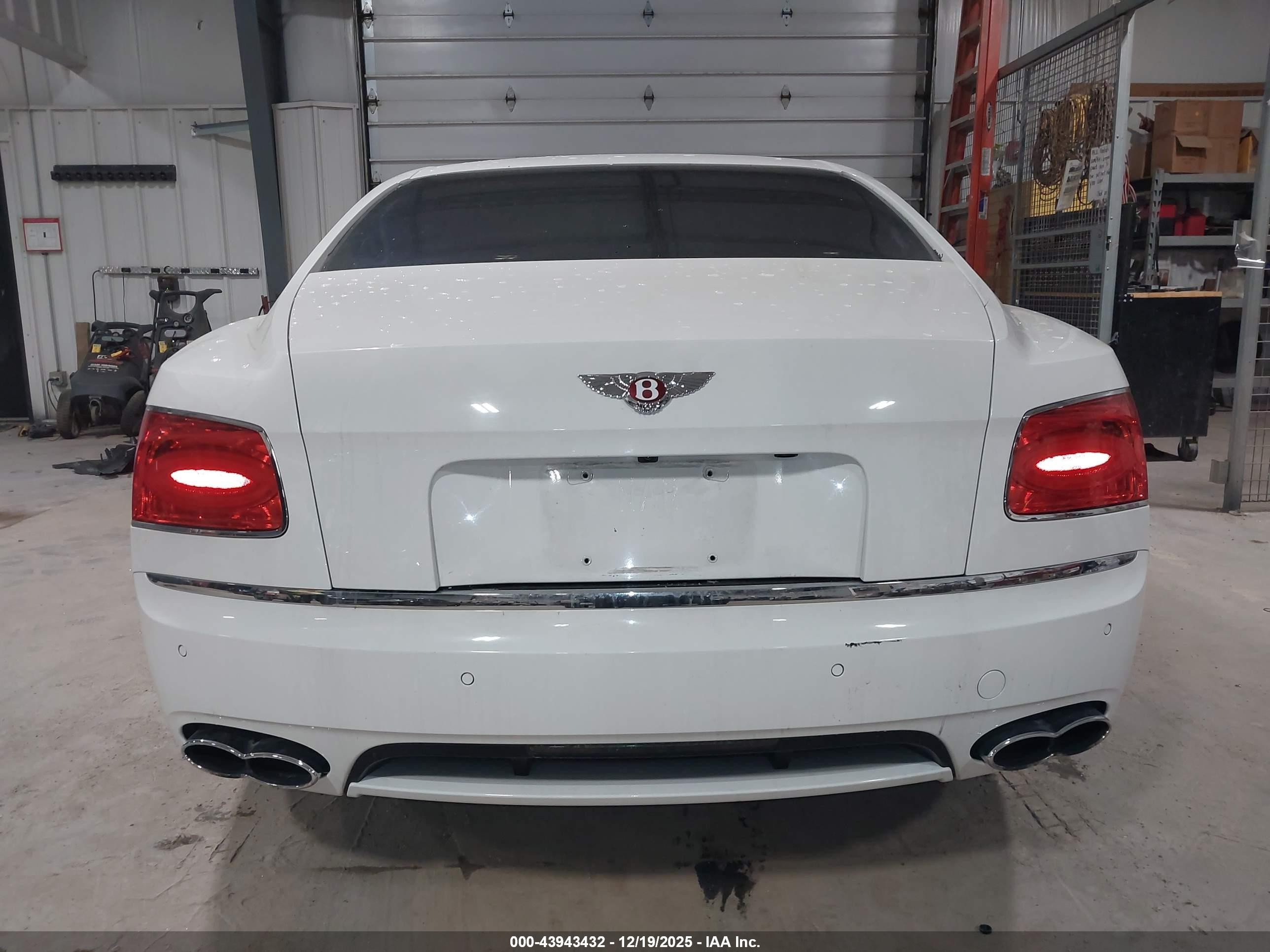 2015 Bentley Flying Spur V8 White vin: SCBET9ZA6FC041787