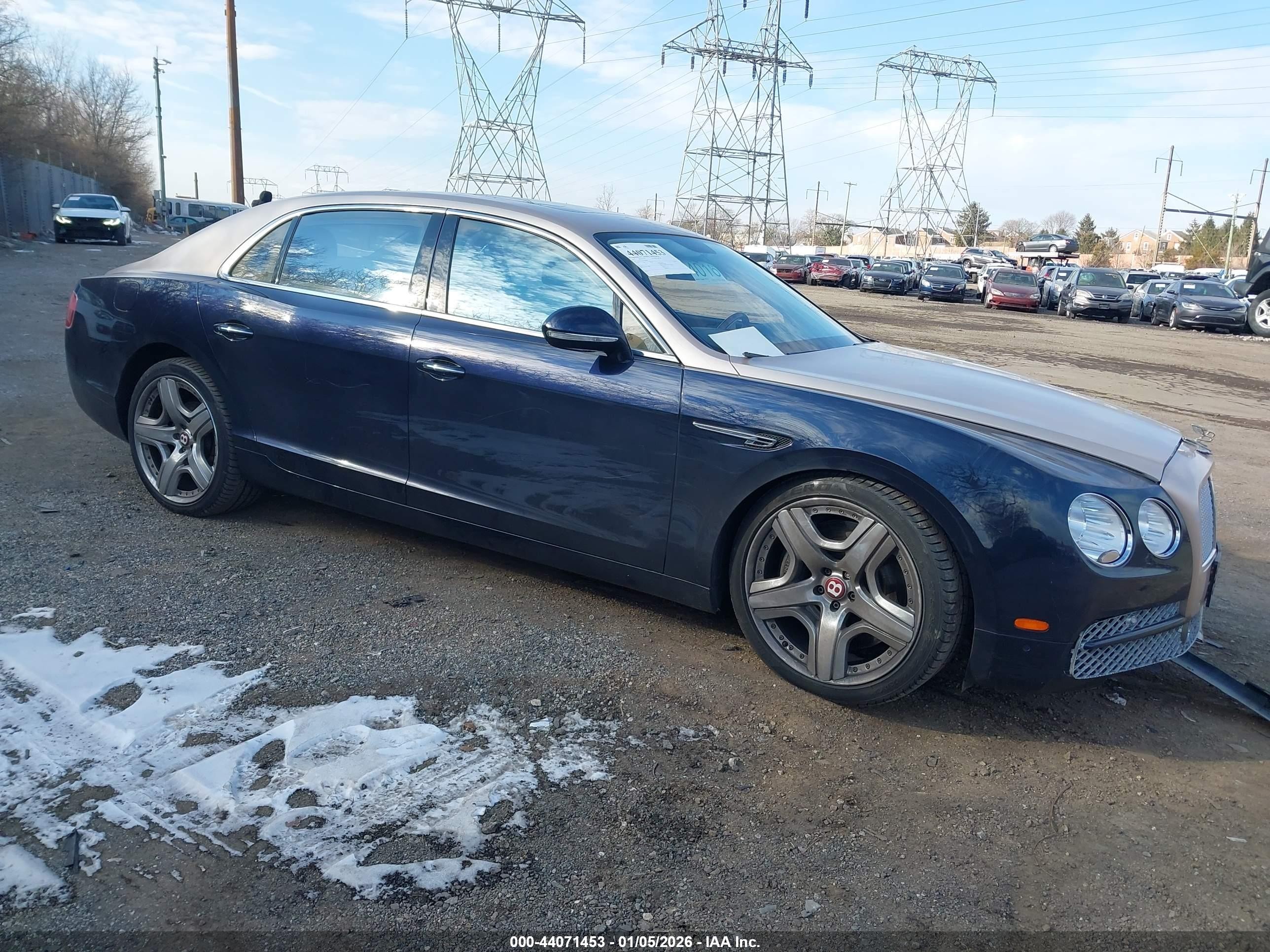 2015 Bentley Flying Spur V8 Синий vin: SCBET9ZA7FC044858