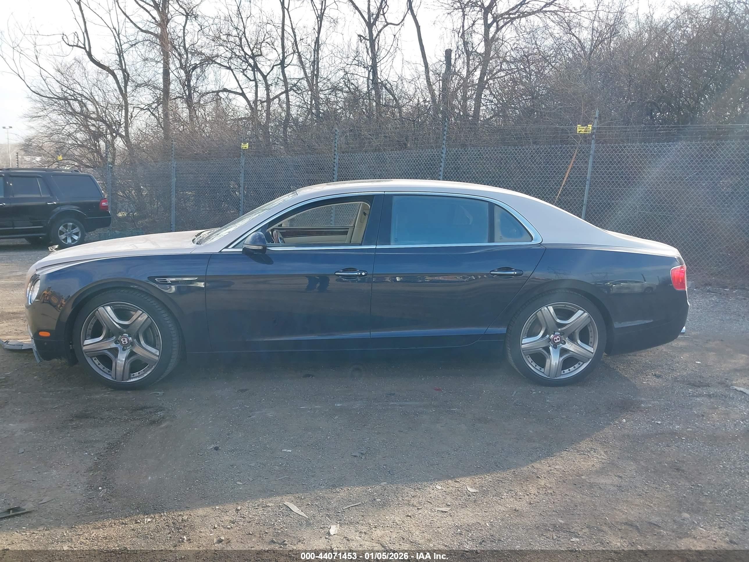 2015 Bentley Flying Spur V8 Blue vin: SCBET9ZA7FC044858
