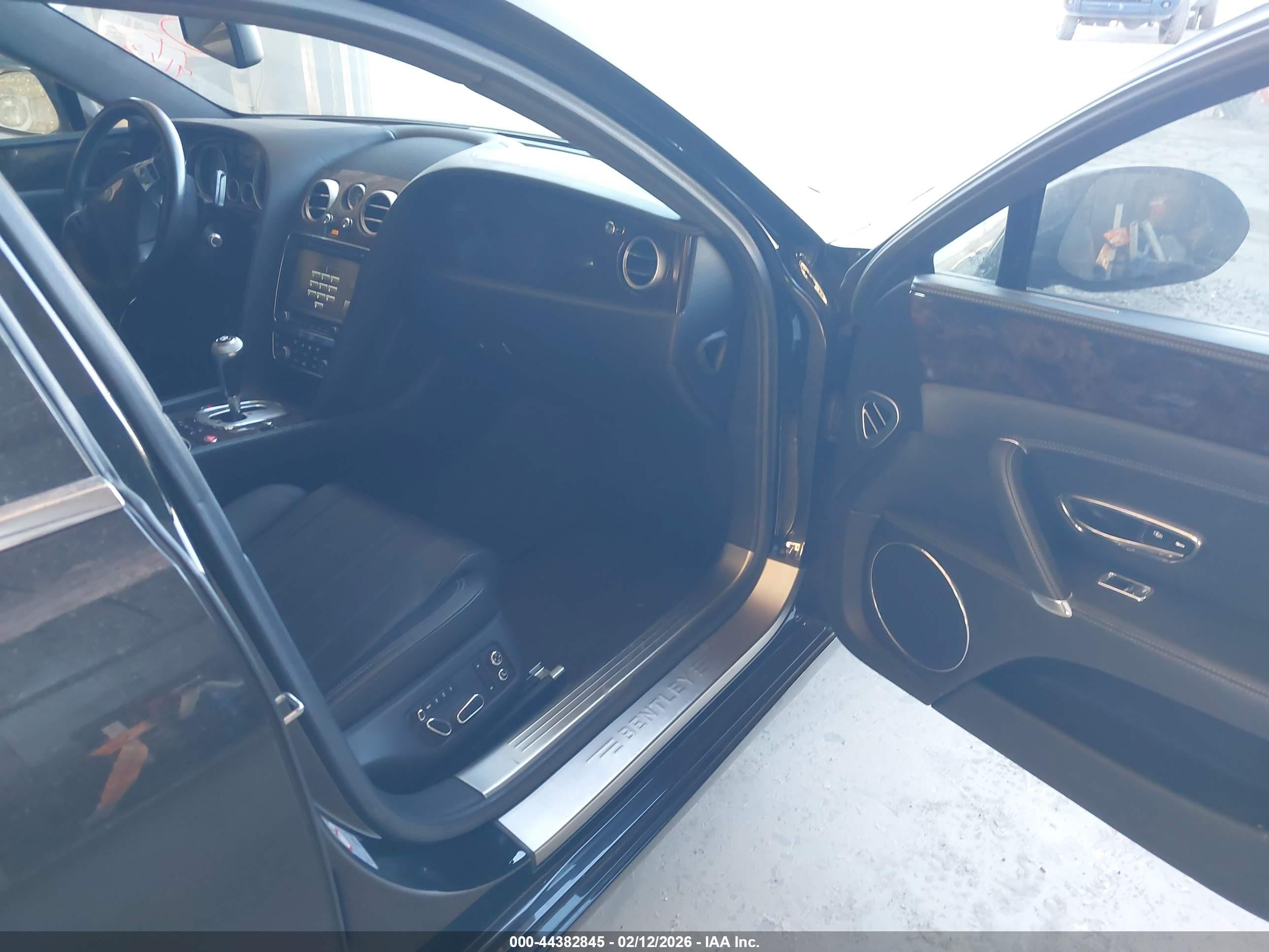 2015 Bentley Flying Spur V8 Black vin: SCBET9ZA8F8048789