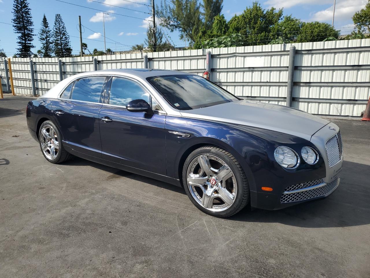 2015 Bentley Flying Spur Двухцветный vin: SCBET9ZAXFC041890