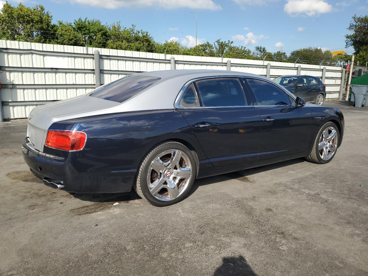 2015 Bentley Flying Spur Двухцветный vin: SCBET9ZAXFC041890