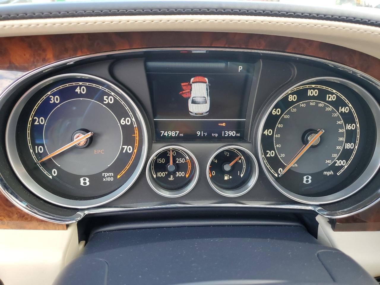 2015 Bentley Flying Spur Двухцветный vin: SCBET9ZAXFC041890