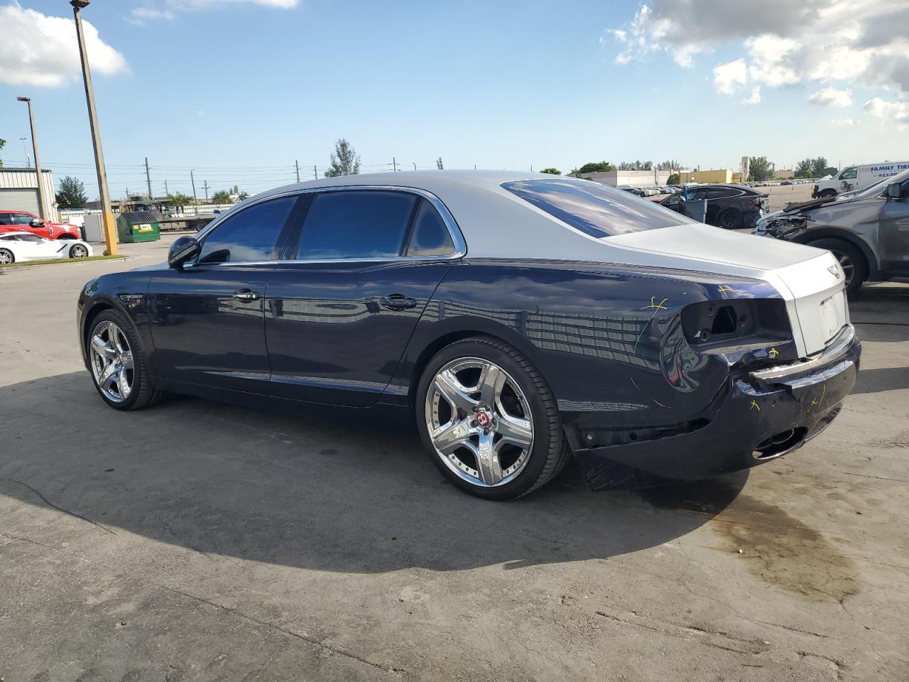 2015 Bentley Flying Spur Двухцветный vin: SCBET9ZAXFC041890