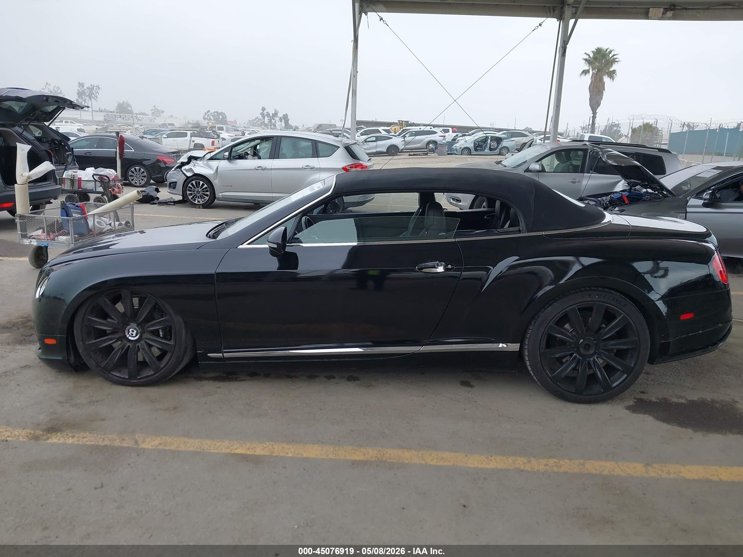 2013 Bentley Continental Gtc   Черный vin: SCBGR3ZAXDC080271