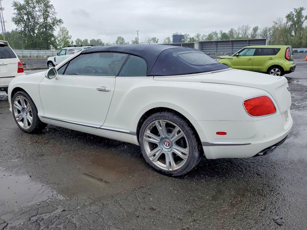 2014 Bentley Continental Gtc V8 Белый vin: SCBGT3ZA8EC089649