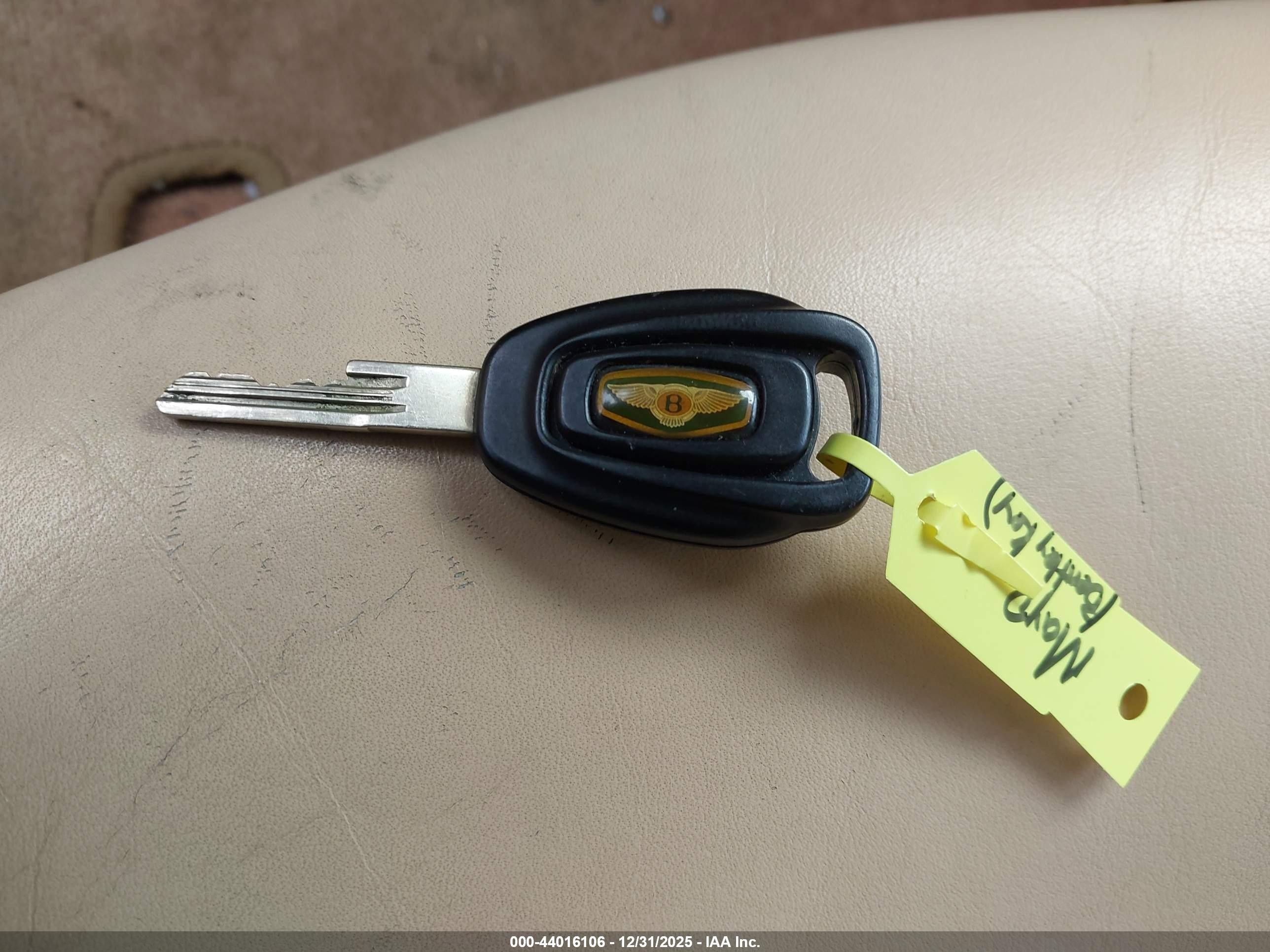1999 Bentley Arnage   Зеленый vin: SCBLB51E2XCX02346
