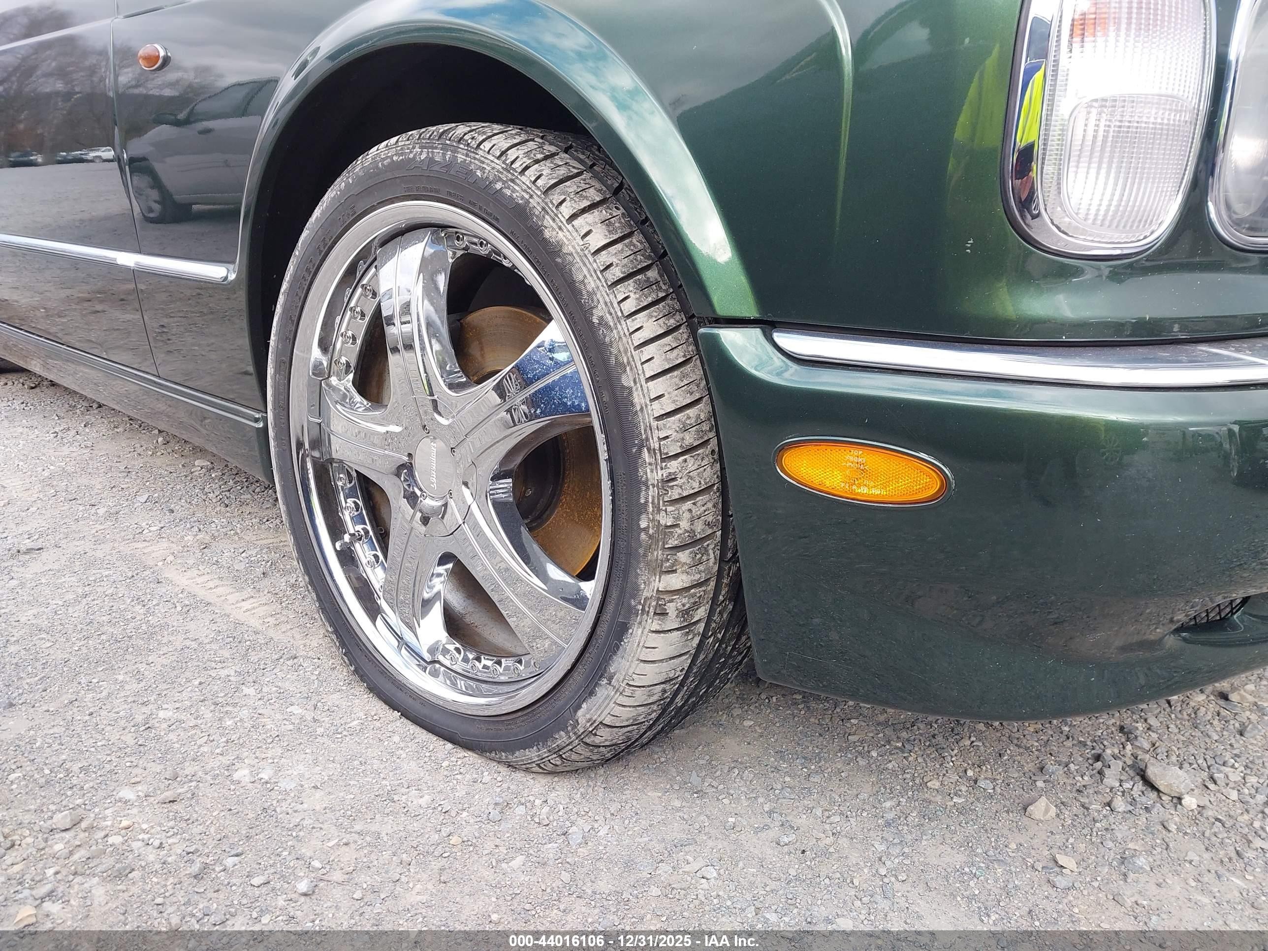 1999 Bentley Arnage   Зеленый vin: SCBLB51E2XCX02346