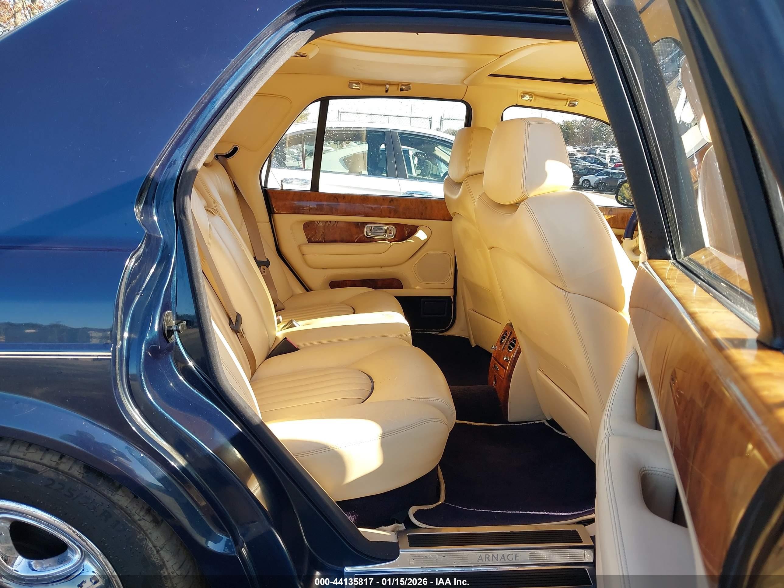 1999 Bentley Arnage Navy vin: SCBLB51E2XCX03013