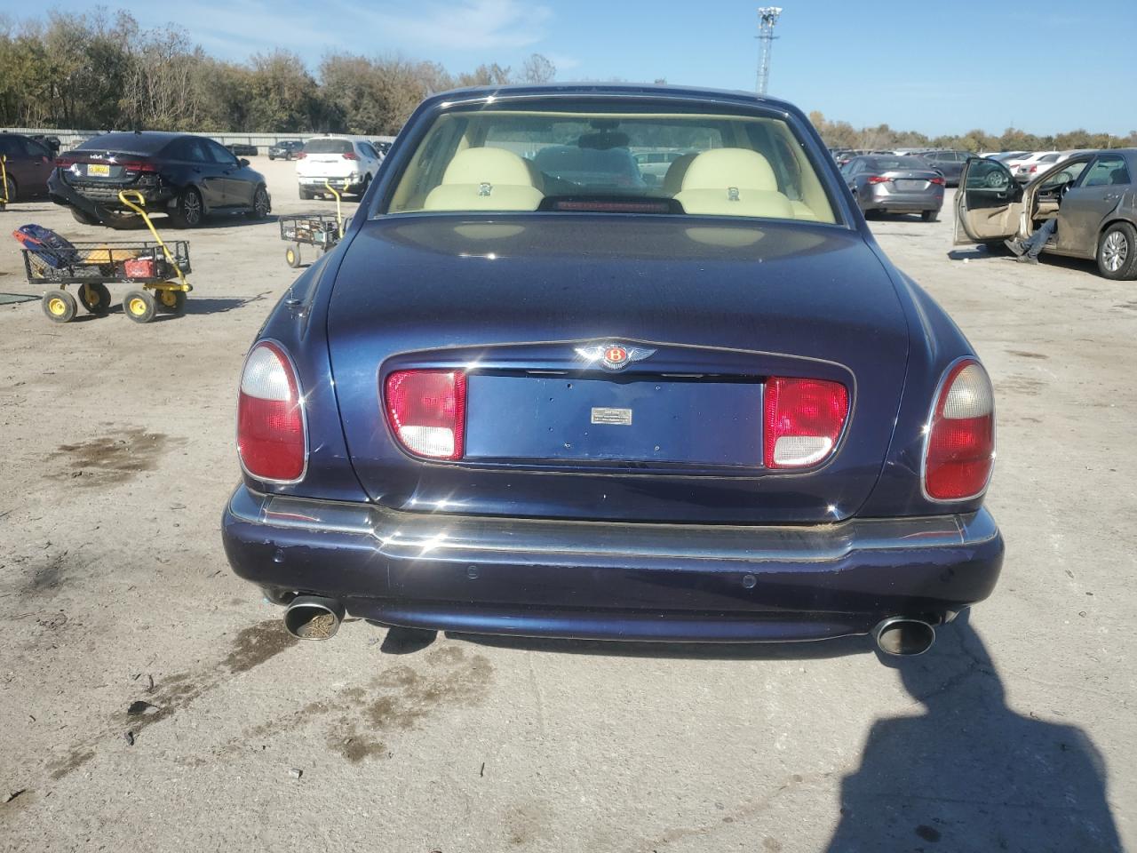 2001 Bentley Arnage Blue vin: SCBLC31E01CX05867