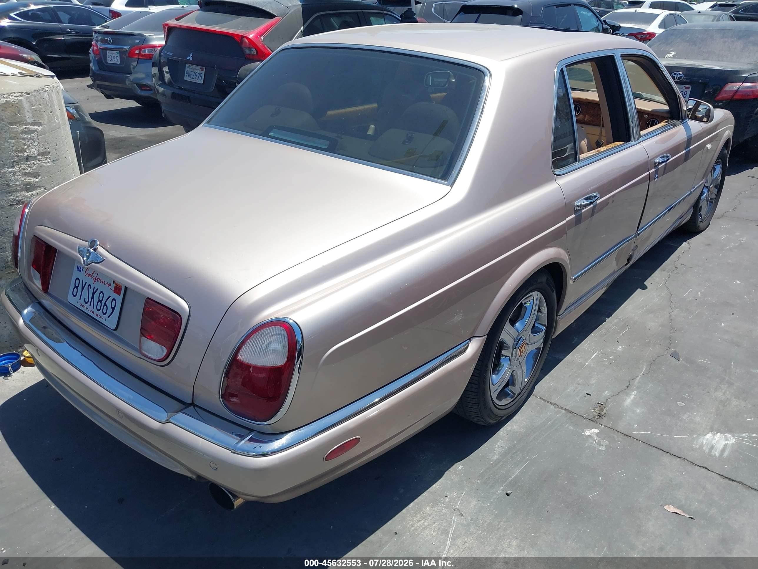 2001 Bentley Arnage   Beige vin: SCBLC31E11CX06011