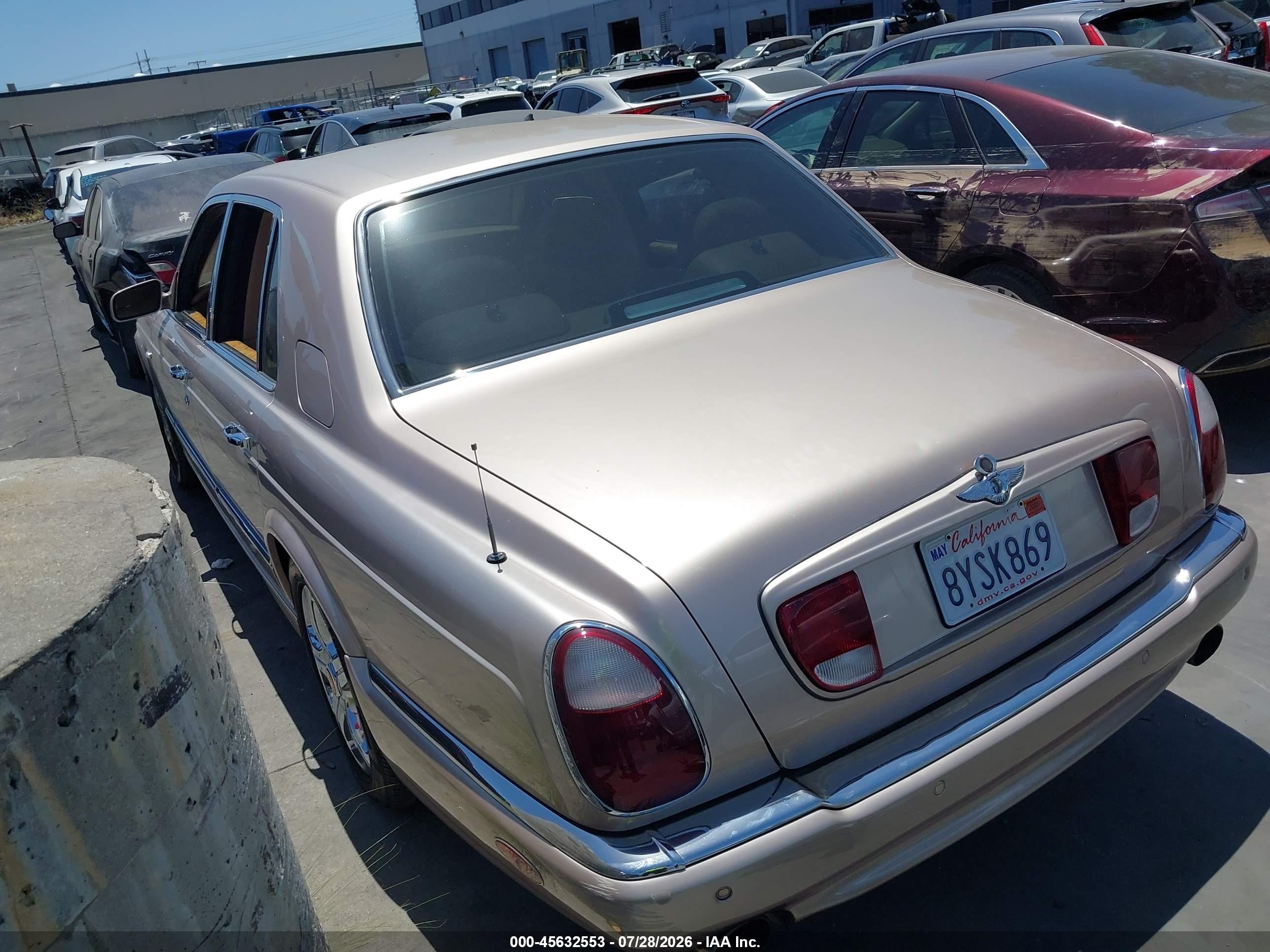 2001 Bentley Arnage   Beige vin: SCBLC31E11CX06011
