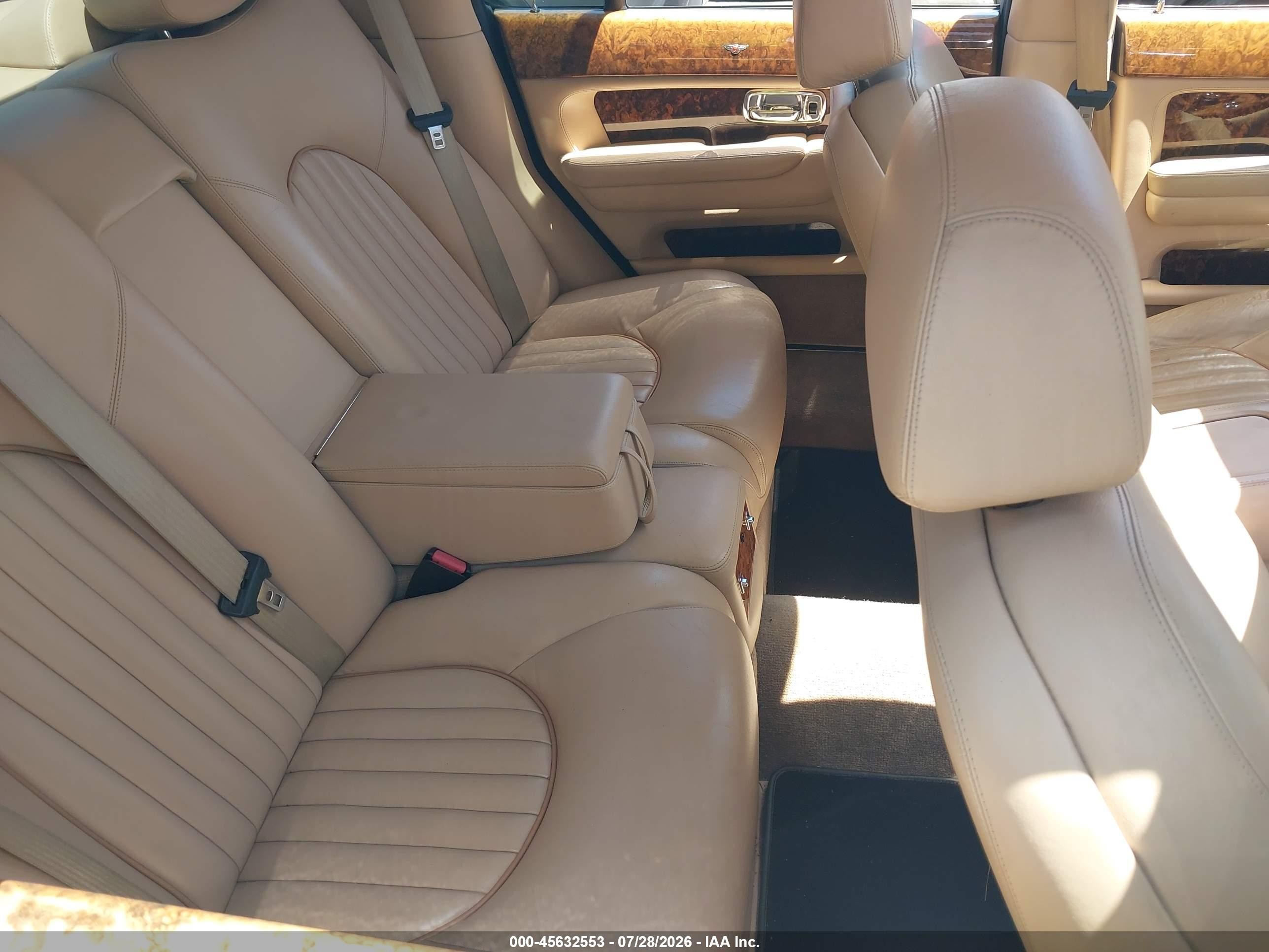 2001 Bentley Arnage   Beige vin: SCBLC31E11CX06011