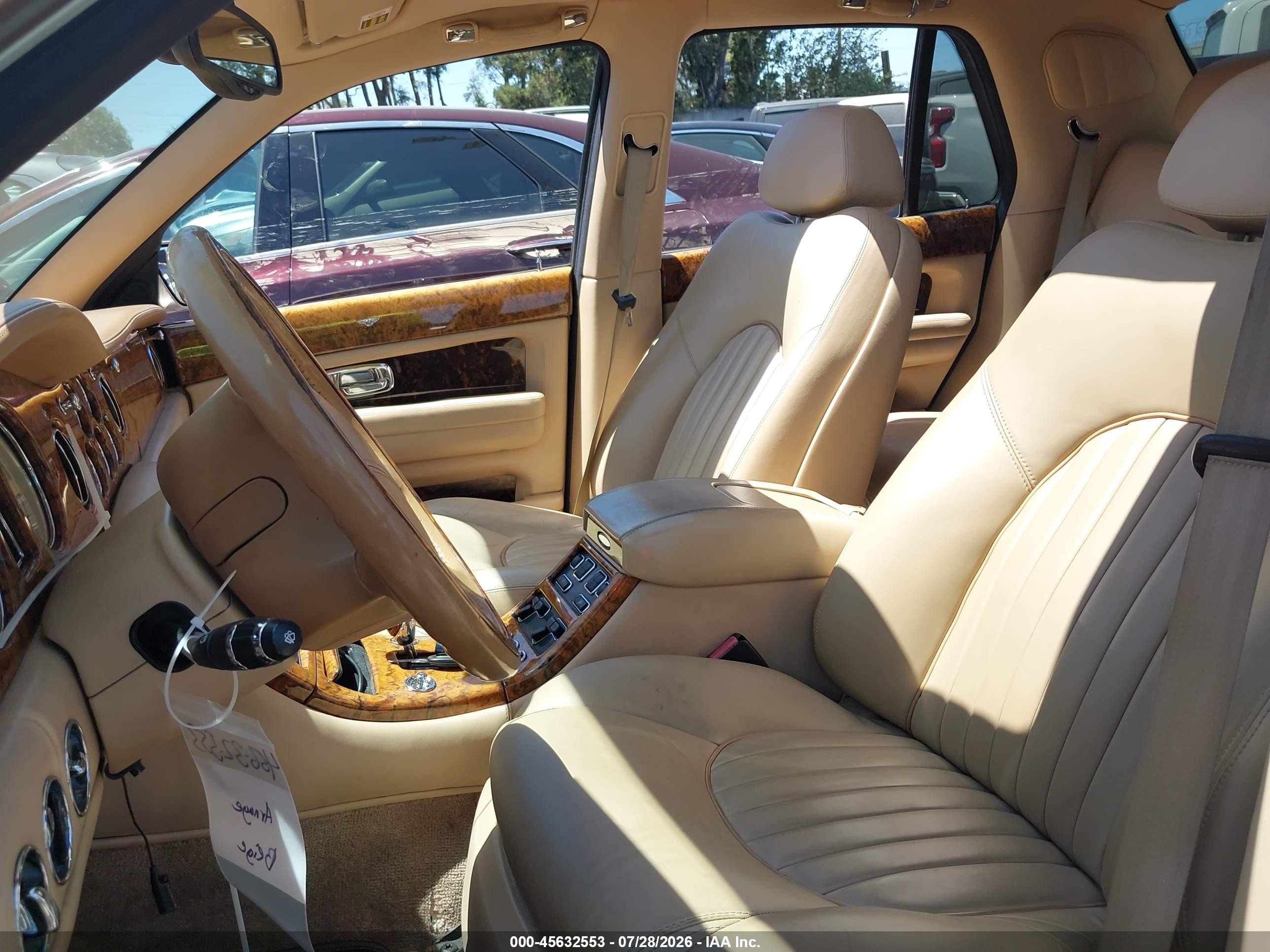 2001 Bentley Arnage   Beige vin: SCBLC31E11CX06011