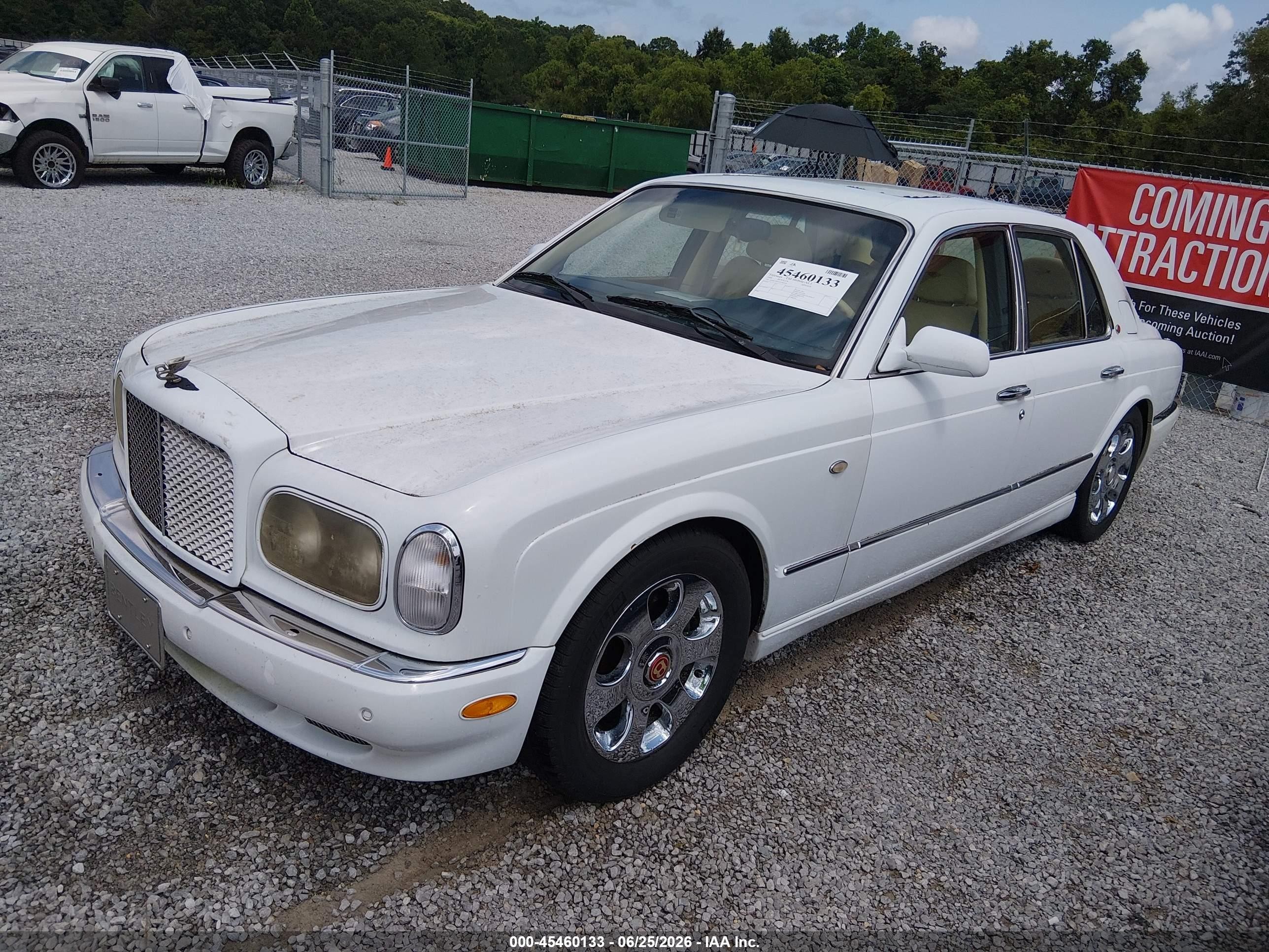 2000 Bentley Arnage   White vin: SCBLC31E2YCX05170