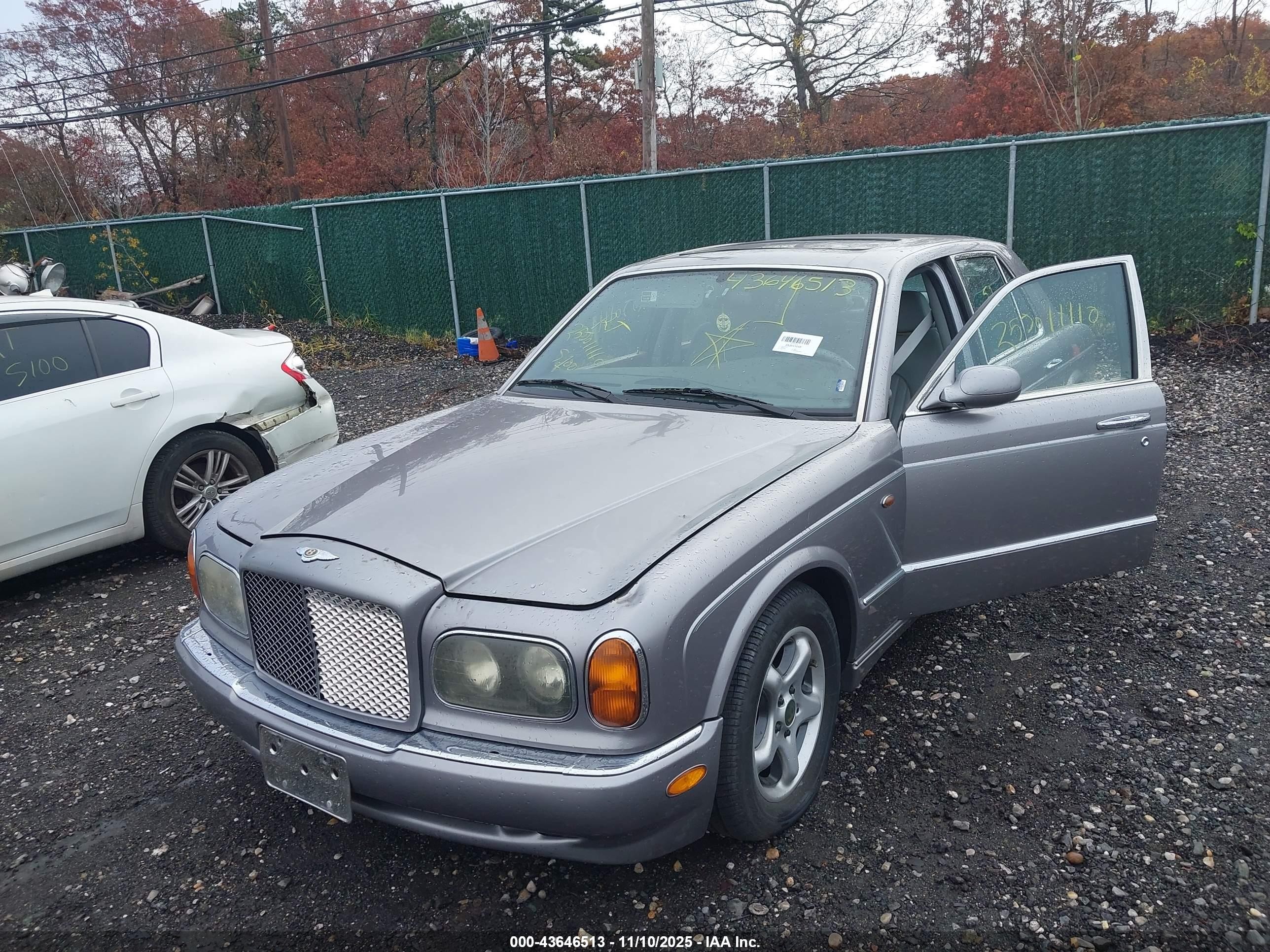 2001 Bentley Arnage   Gray vin: SCBLC31E81CX06555