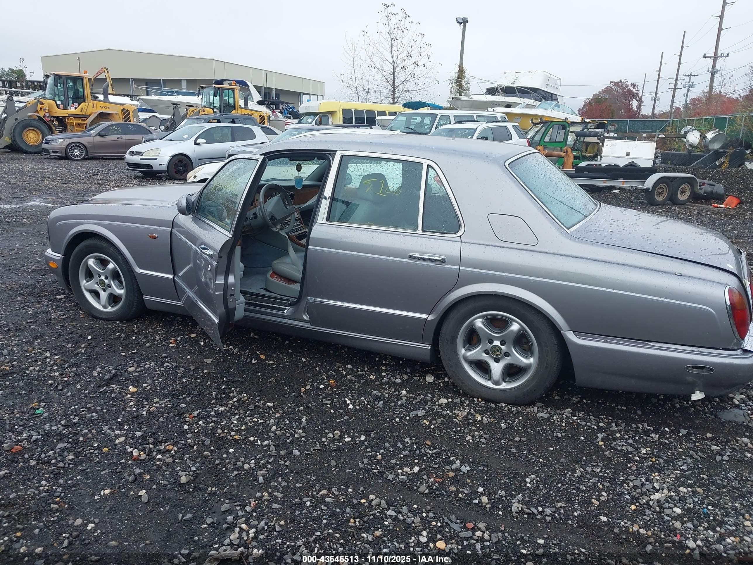 2001 Bentley Arnage   Gray vin: SCBLC31E81CX06555