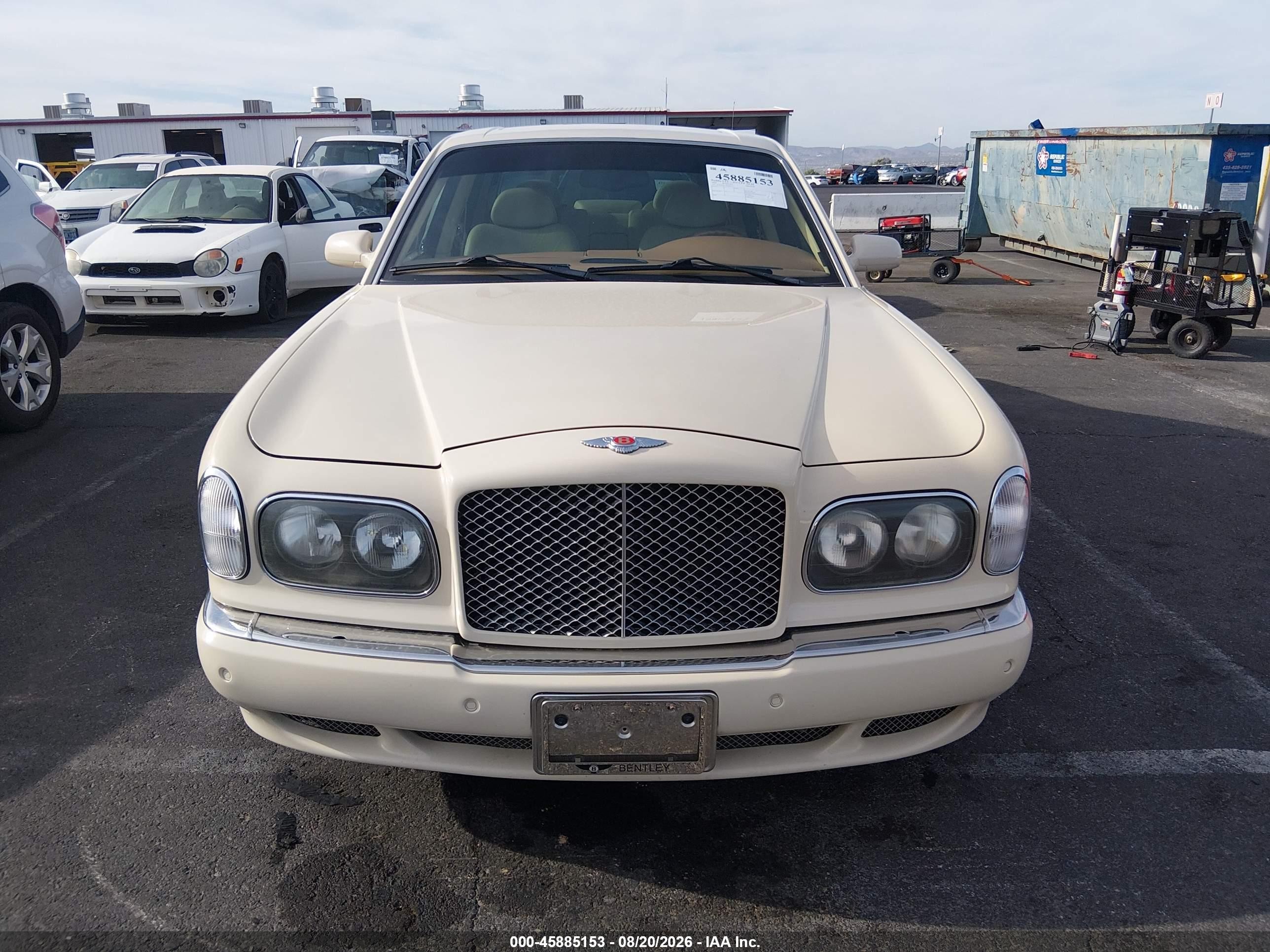 2002 Bentley Arnage R/red Label Cream vin: SCBLC31EX2CX08177