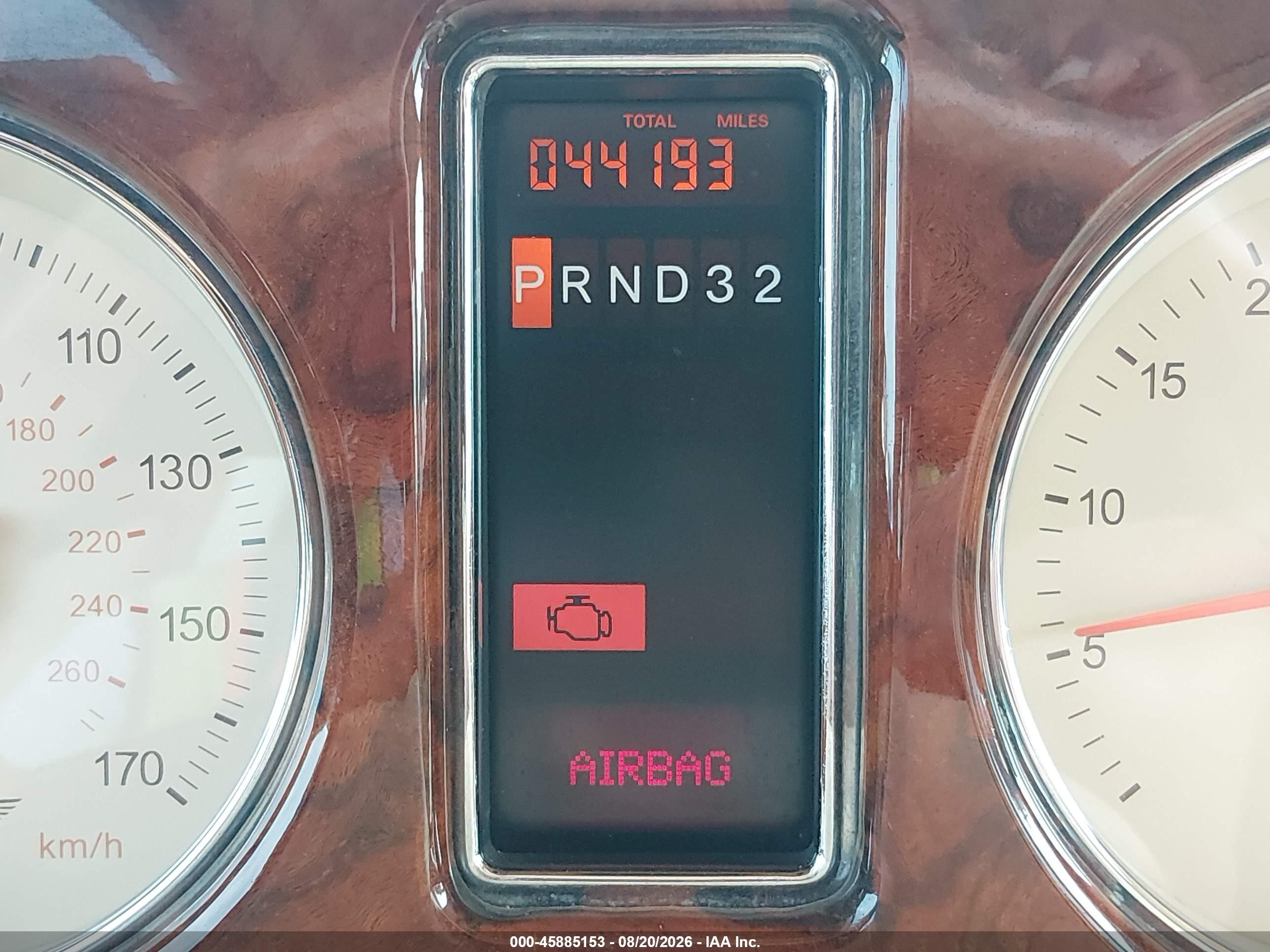2002 Bentley Arnage R/red Label Cream vin: SCBLC31EX2CX08177